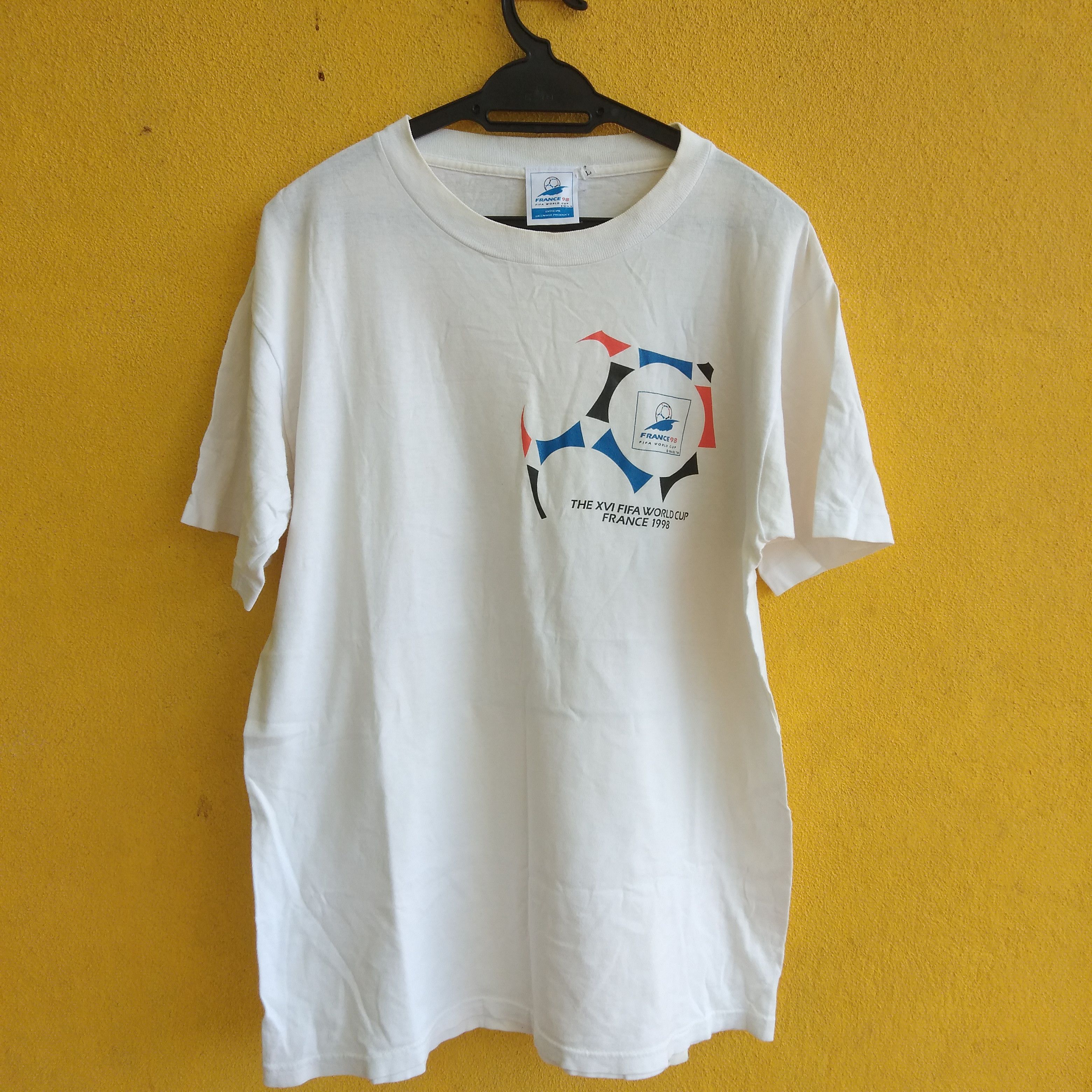 Vintage Vintage FIFA World Cup France 98 Match Schedule T-shirt Size US L / EU 52-54 / 3 - 4 Thumbnail