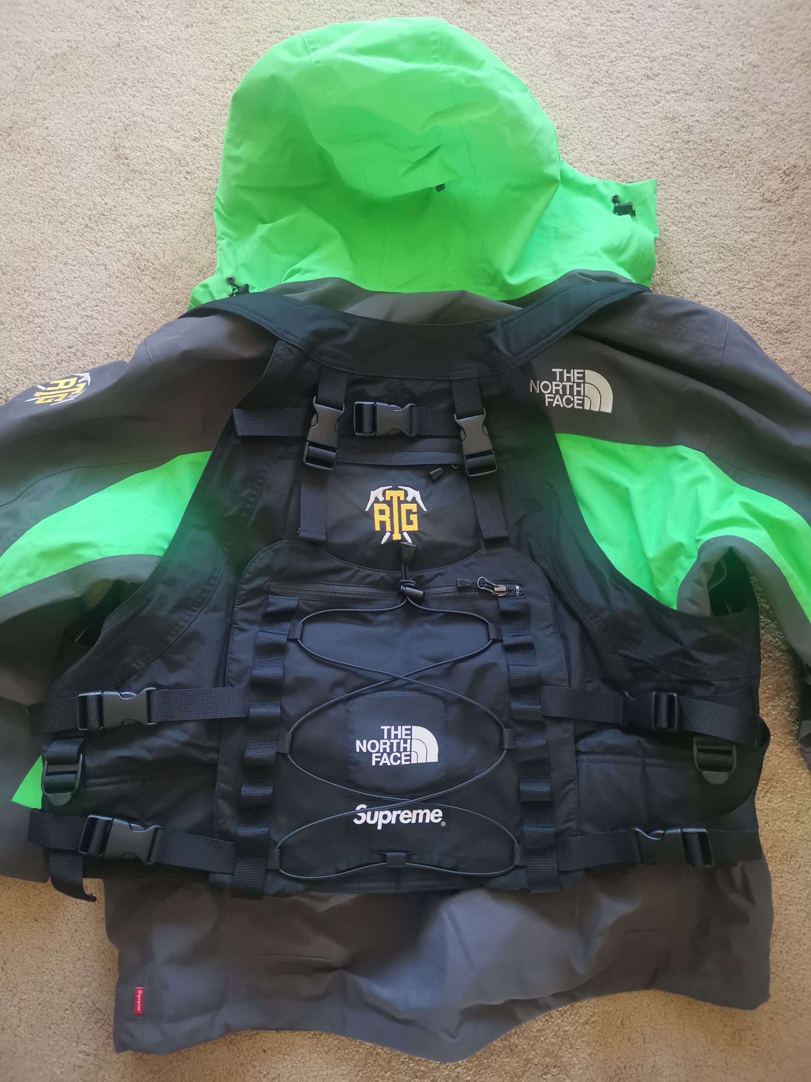 Supreme × The North Face Supreme x The North Face RTG Jacket + Vest Size US M / EU 48-50 / 2 - 8 Thumbnail
