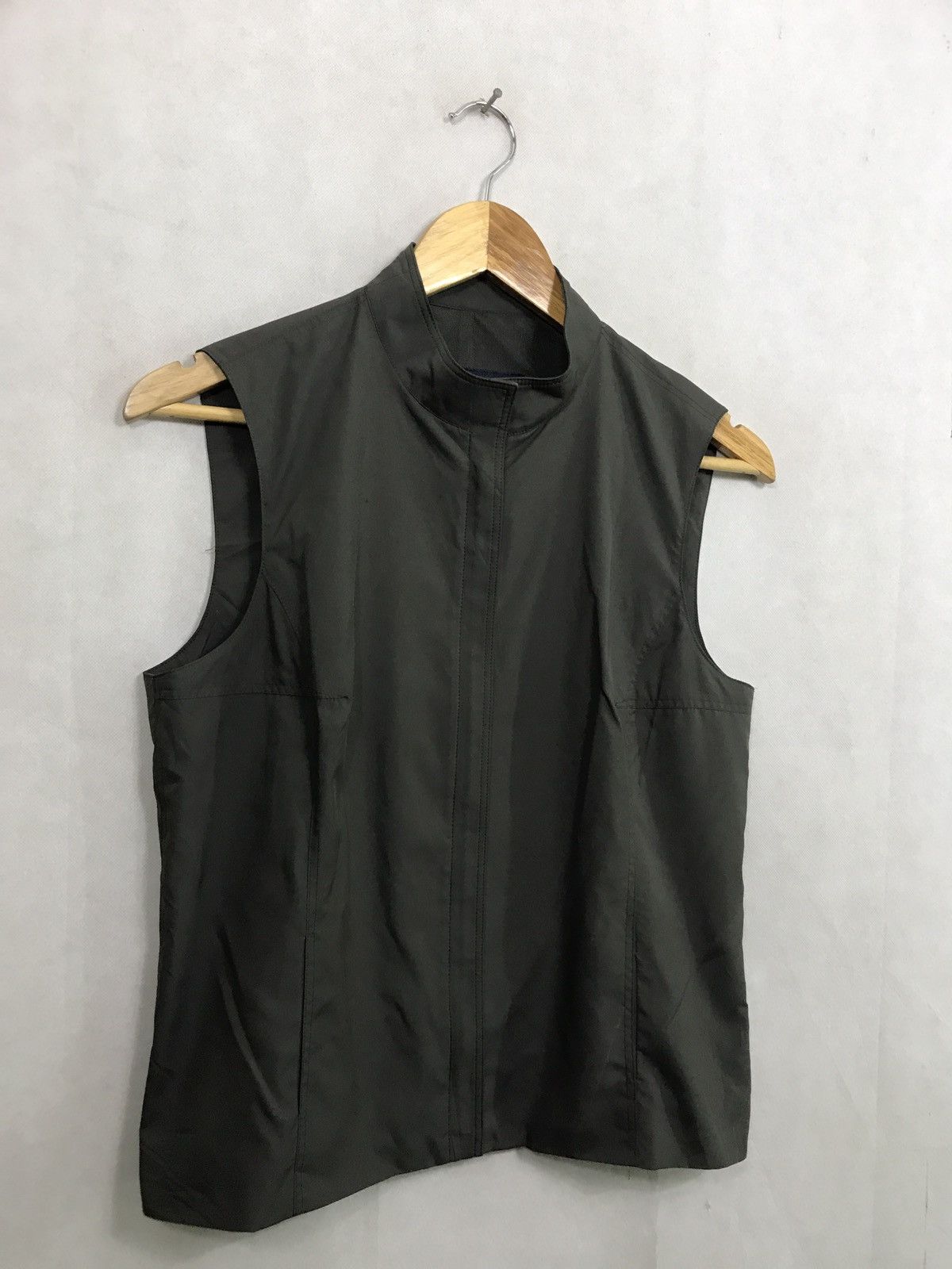 Burberry Burberry nylon vest Size US S / EU 44-46 / 1 - 3 Thumbnail