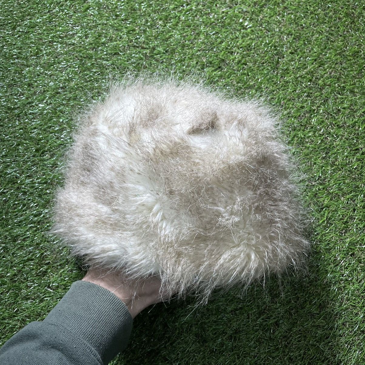 Vintage Vintage 90s Mohair Fuzzy Beanie Cream Knit Hat Drip Indie OS Size ONE SIZE - 1 Thumbnail