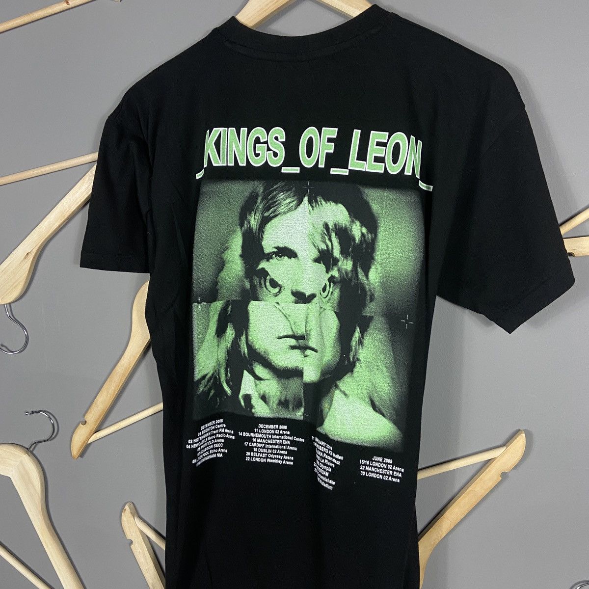 Band Tees Vintage 00s Kings Of Leon band t-shirt Size US M / EU 48-50 / 2 - 4 Thumbnail