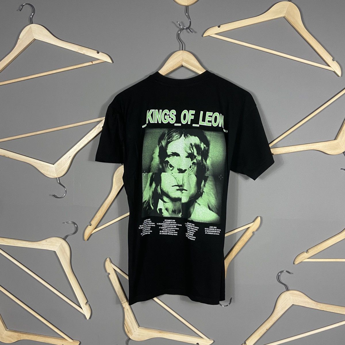 Band Tees Vintage 00s Kings Of Leon band t-shirt Size US M / EU 48-50 / 2 - 1 Thumbnail