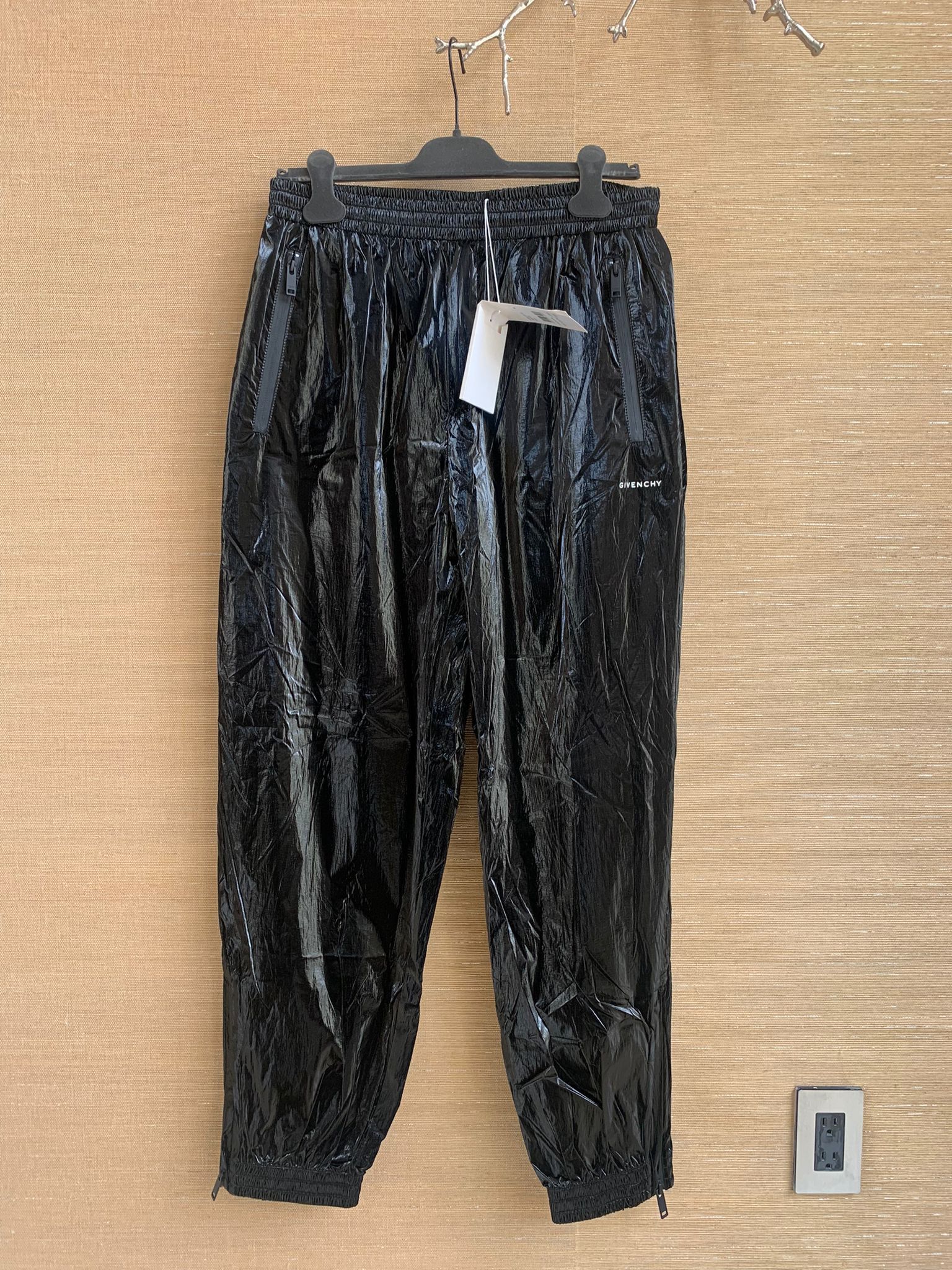 Givenchy o1rshd1 Logo Trousers in Black Size US 34 / EU 50 - 1 Thumbnail