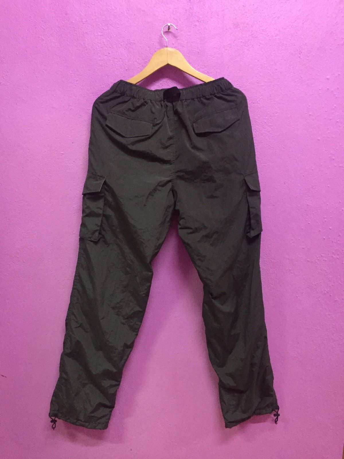 Uniqlo Uniqlo Track Pants Size M Size US 28 / EU 44 - 2 Thumbnail