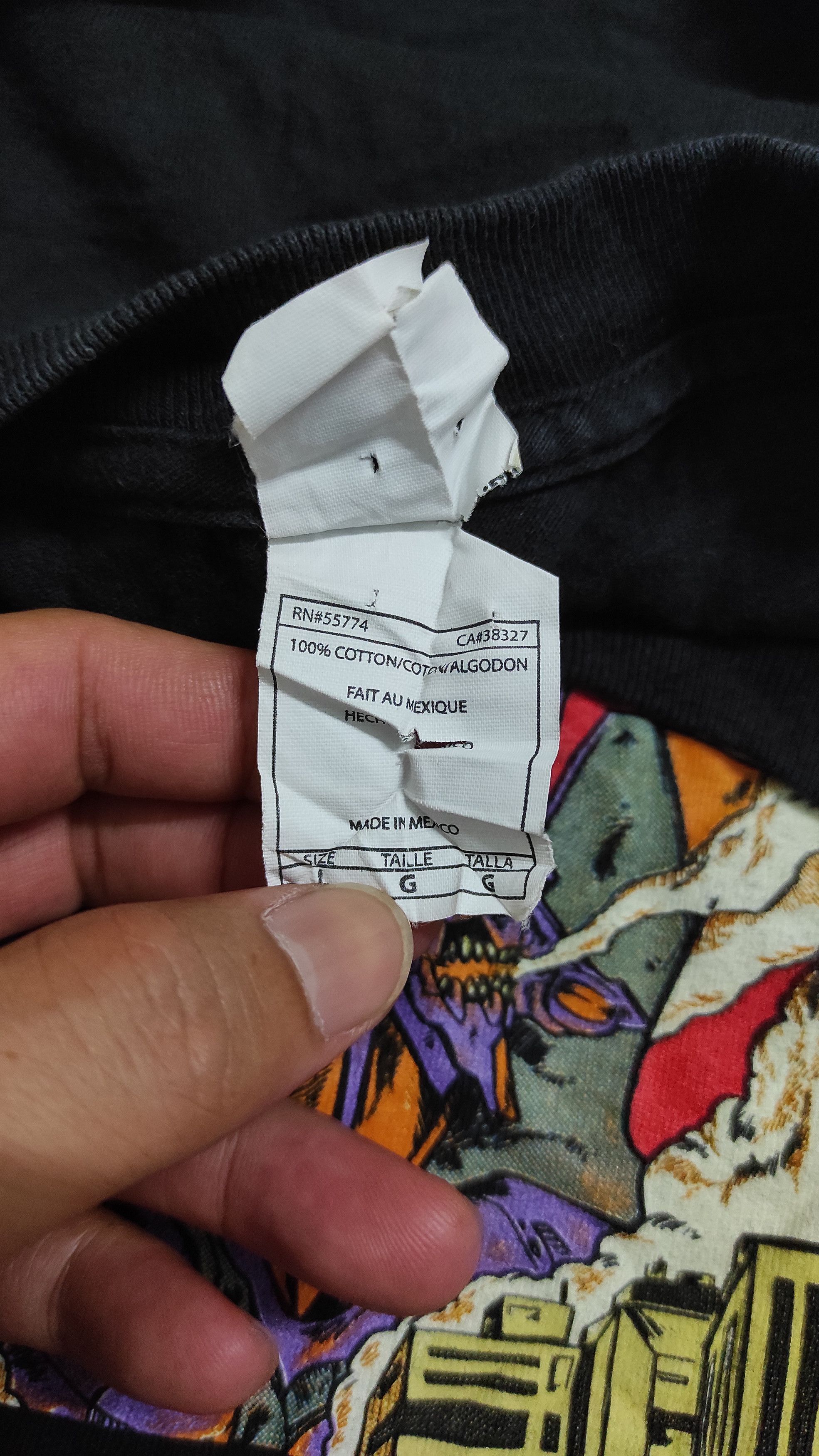 Anime Vtg Rare Neon Genesis Evangelion Attack Titan Anime Tshirt Size US L / EU 52-54 / 3 - 4 Thumbnail