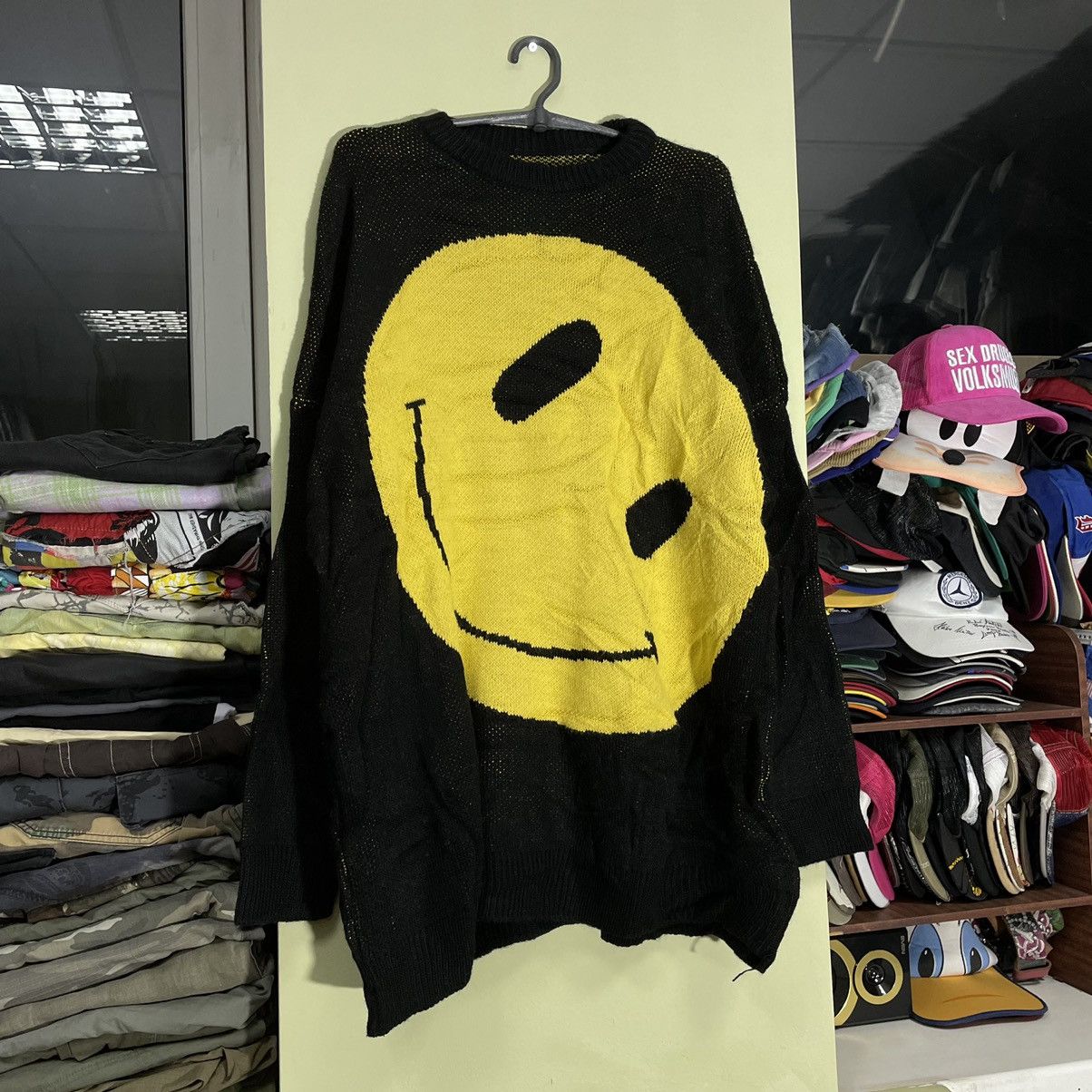 Vintage Y2K Sweater Smile Face Knitted Hype L