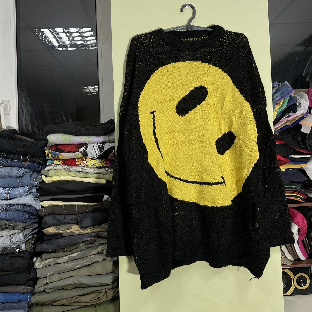 Vintage Y2K Sweater Smile Face Knitted Hype L