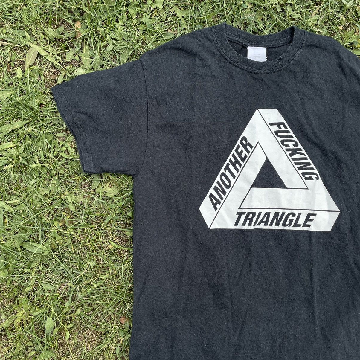 Vintage Vintage Y2K Another Fucking Triangle Graphic Tee Streetwear Size US M / EU 48-50 / 2 - 3 Thumbnail