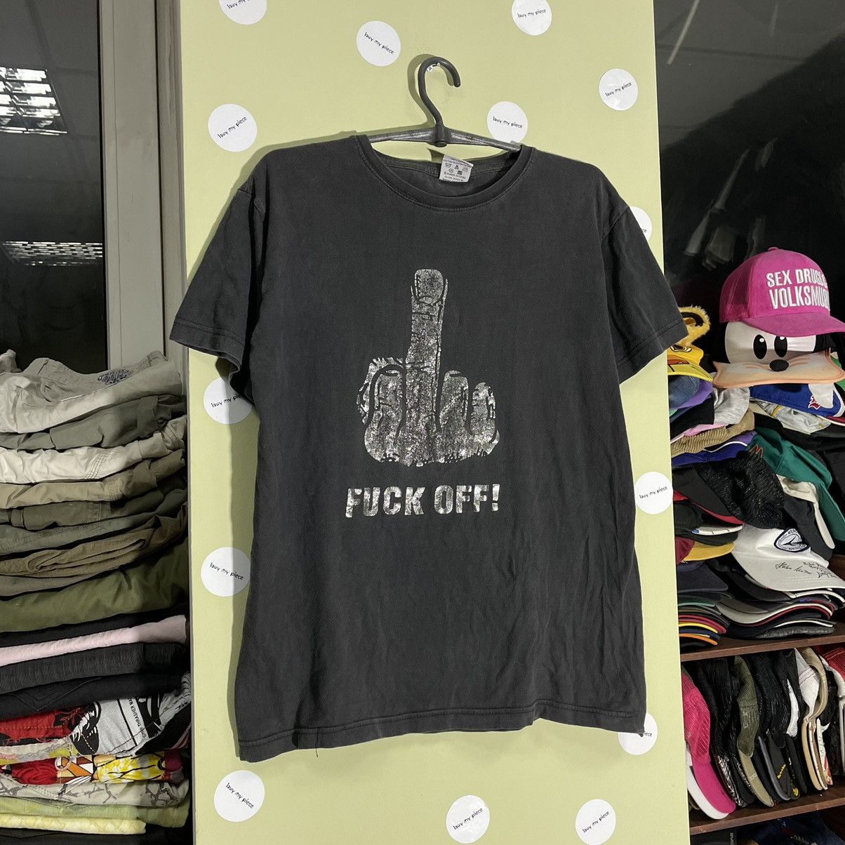 Vintage Vintage 90s Faded Black Graphic Tee Punk Streetwear Baggy M Size US M / EU 48-50 / 2 - 3 Thumbnail