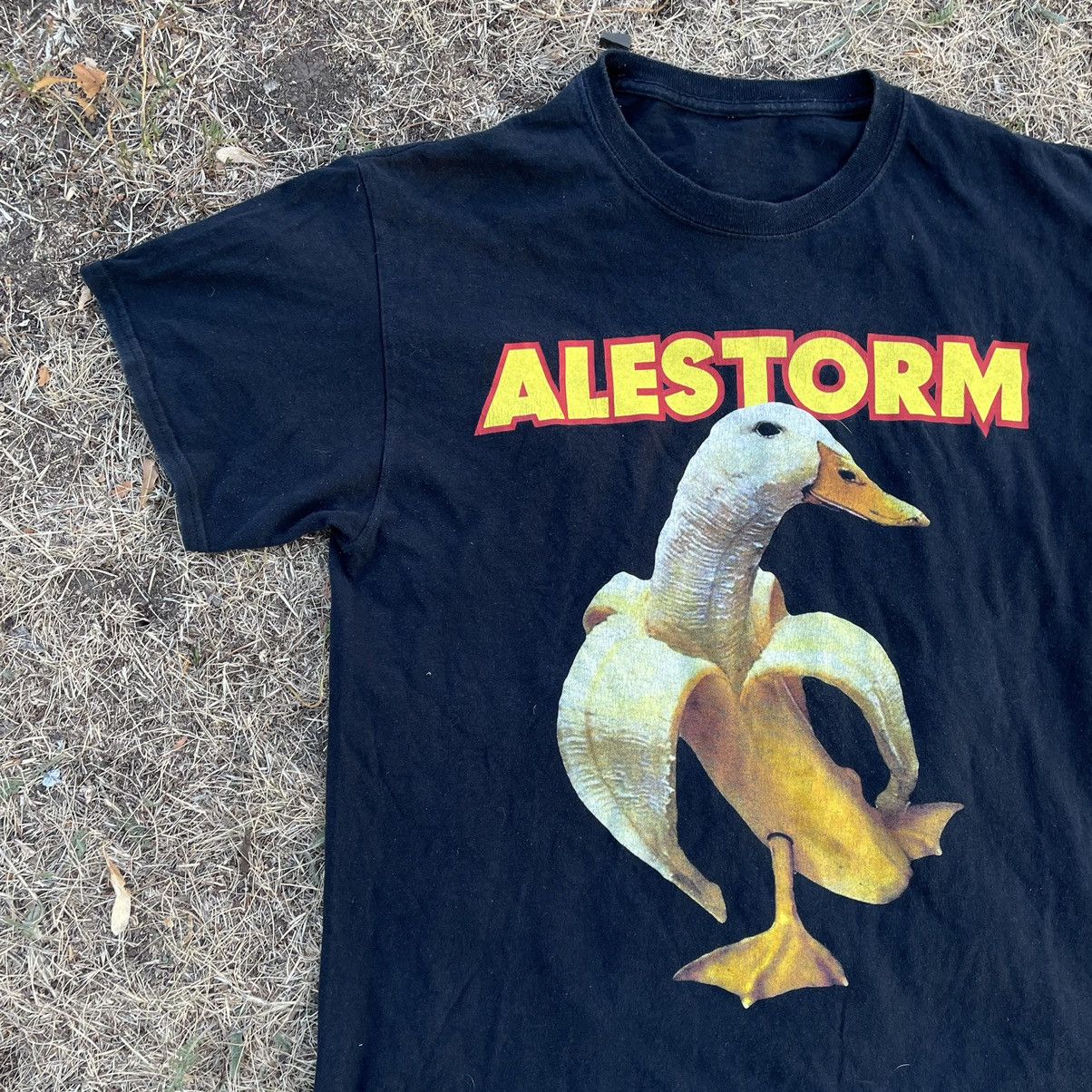 Vintage Vintage Y2K Alestorm Banana Graphic Tee Streetwear Slim XL Size US XL / EU 56 / 4 - 3 Thumbnail