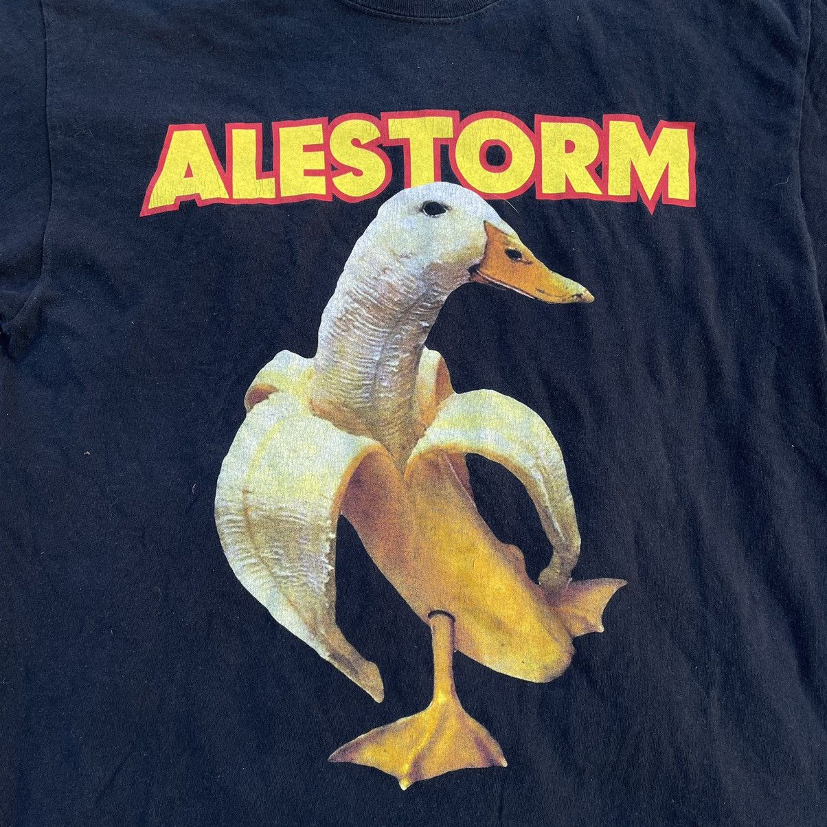 Vintage Vintage Y2K Alestorm Banana Graphic Tee Streetwear Slim XL Size US XL / EU 56 / 4 - 4 Thumbnail