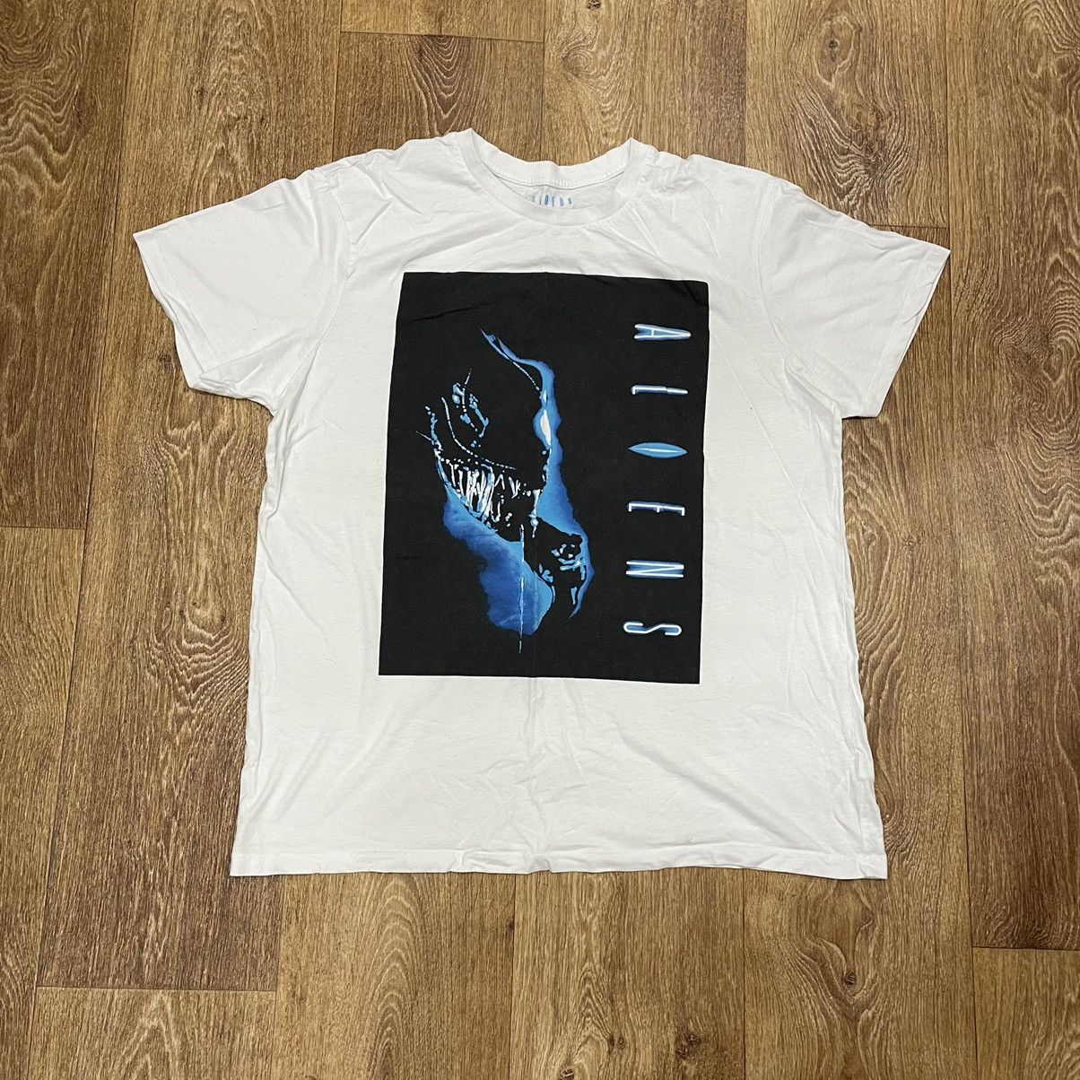 Vintage Vintage Y2K Graphic Tee Alien Horror Print Streetwear Rave L Size US L / EU 52-54 / 3 - 1 Thumbnail