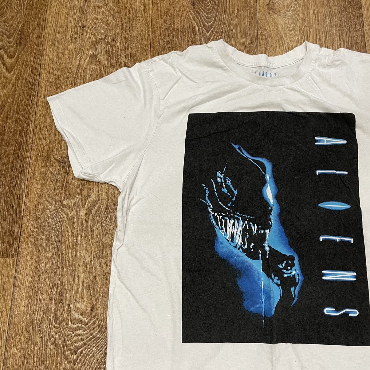 Vintage Vintage Y2K Graphic Tee Alien Horror Print Streetwear Rave L Size US L / EU 52-54 / 3 - 3 Thumbnail