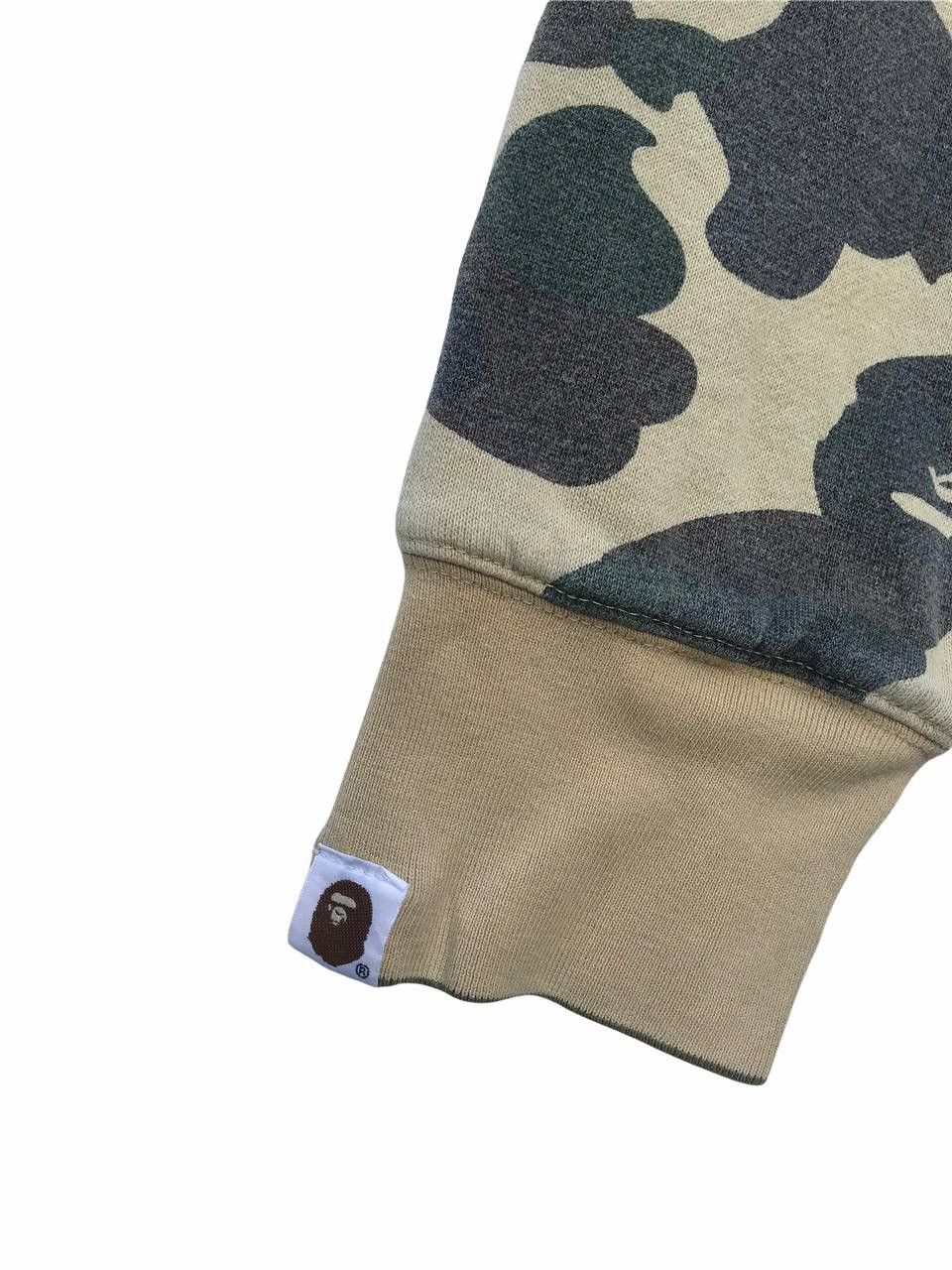 Bape Bape Camo Reversible Crewneck Size US M / EU 48-50 / 2 - 3 Thumbnail