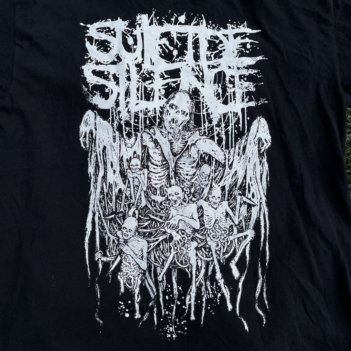 Band Tees Vintage Y2K Skulls Vamp Devil Dead Face Horror Print Tee Size US M / EU 48-50 / 2 - 4 Thumbnail