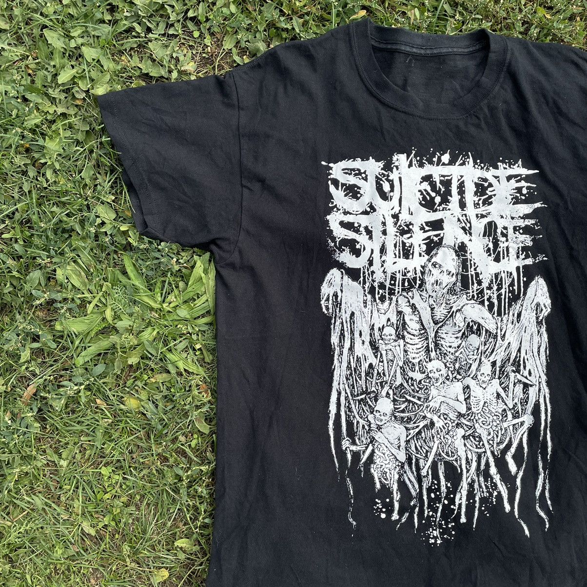 Band Tees Vintage Y2K Skulls Vamp Devil Dead Face Horror Print Tee Size US M / EU 48-50 / 2 - 3 Thumbnail