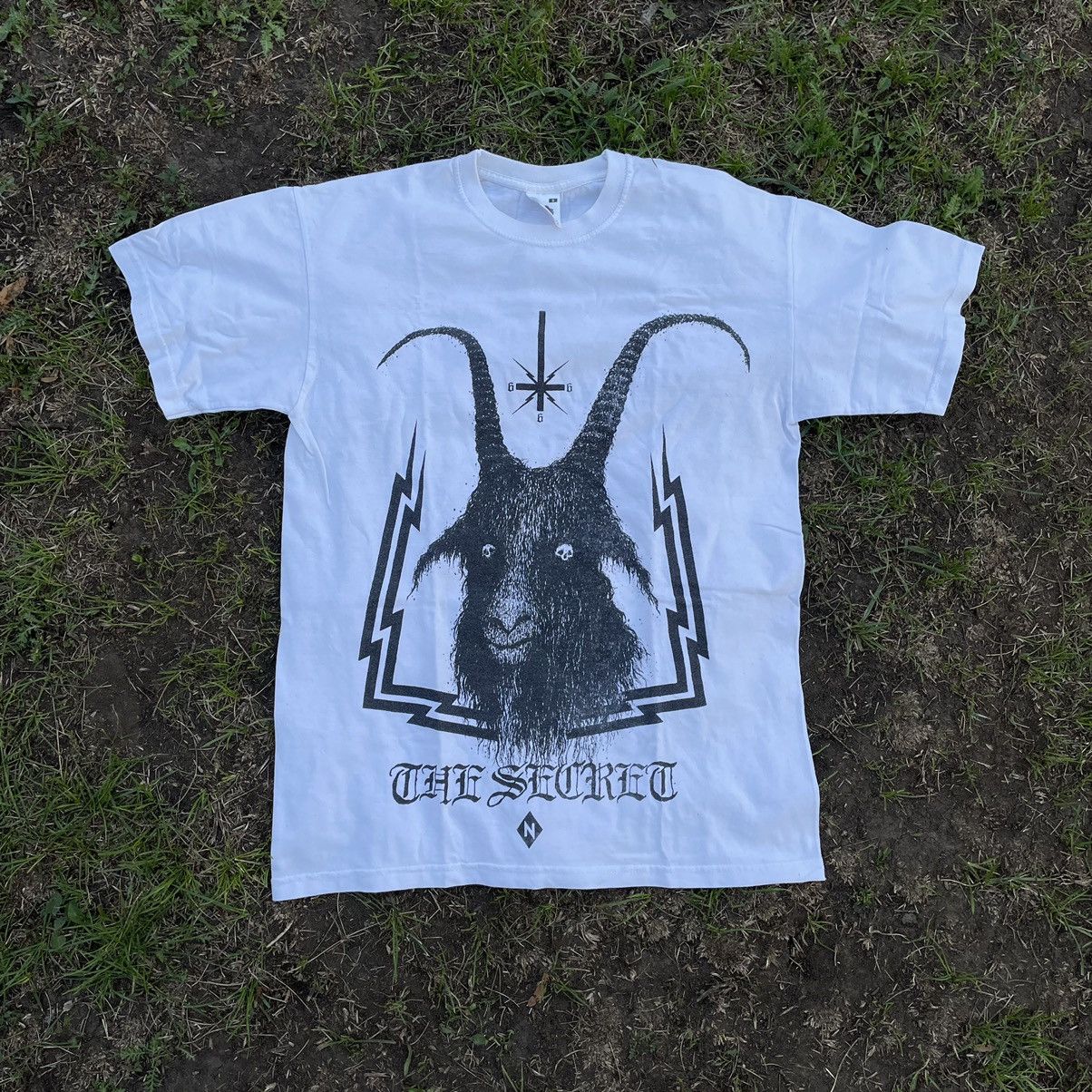 Vintage Vintage Y2K Goth Demon Graphic Tee Dark Streetwear Faded S Size US S / EU 44-46 / 1 - 1 Thumbnail