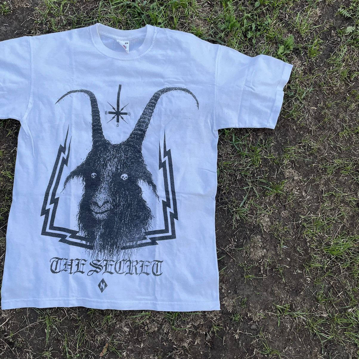 Vintage Vintage Y2K Goth Demon Graphic Tee Dark Streetwear Faded S Size US S / EU 44-46 / 1 - 2 Thumbnail