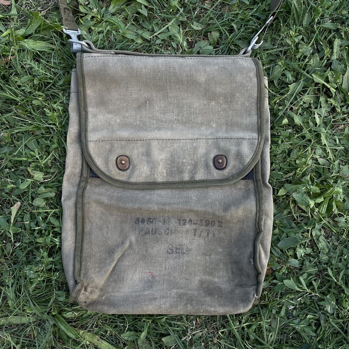 Vintage Vintage 70s Military Messenger Bag Faded Workwear Punk OS Size ONE SIZE - 1 Thumbnail