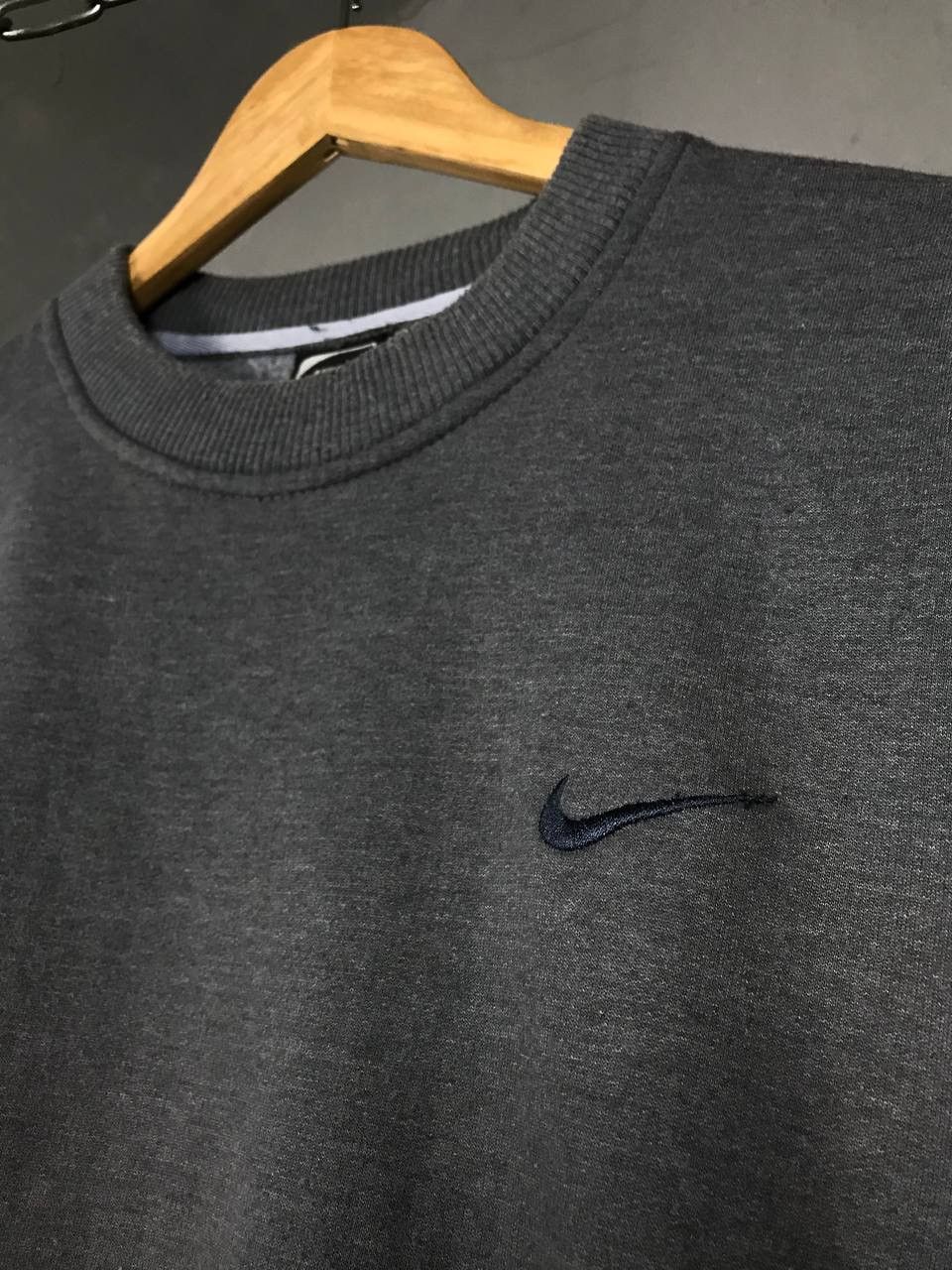 Nike × Vintage Nike swoosh streetwear vintage gray sweatshirt Size US XL / EU 56 / 4 - 3 Thumbnail
