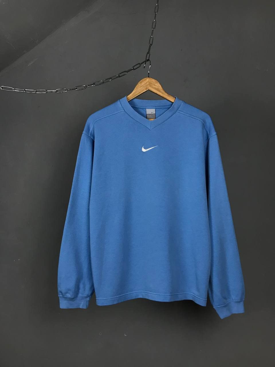 Vintage Nike swoosh streetwear vintage center logo sweatshirt Size US S / EU 44-46 / 1 - 1 Thumbnail
