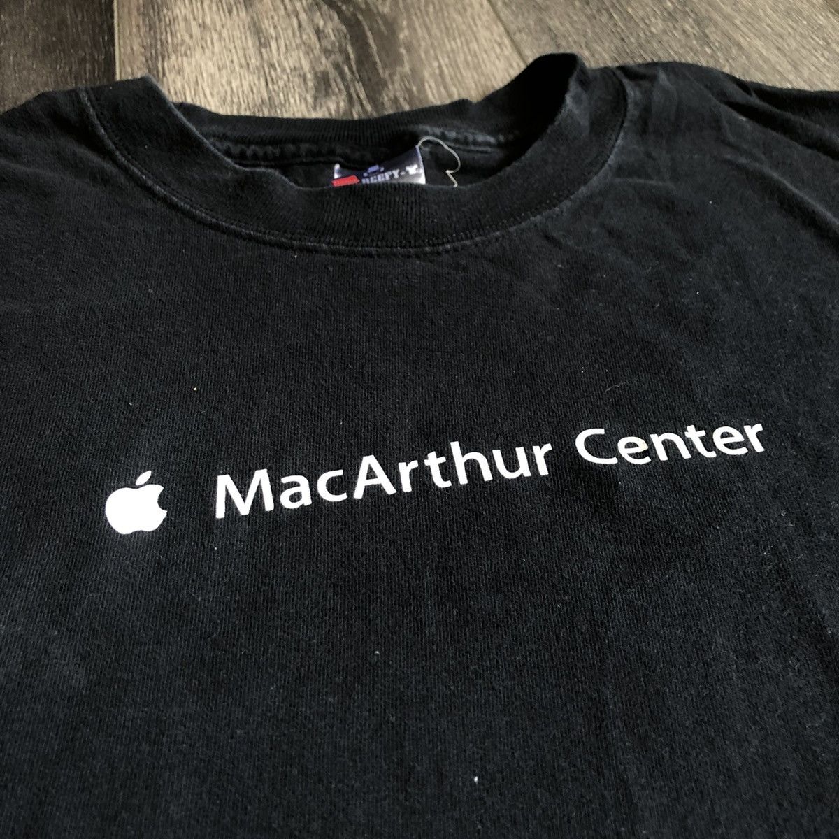 Apple Vintage 2000s Apple Corp Computer MacArthur Center Logo Tee Size US XL / EU 56 / 4 - 1 Thumbnail
