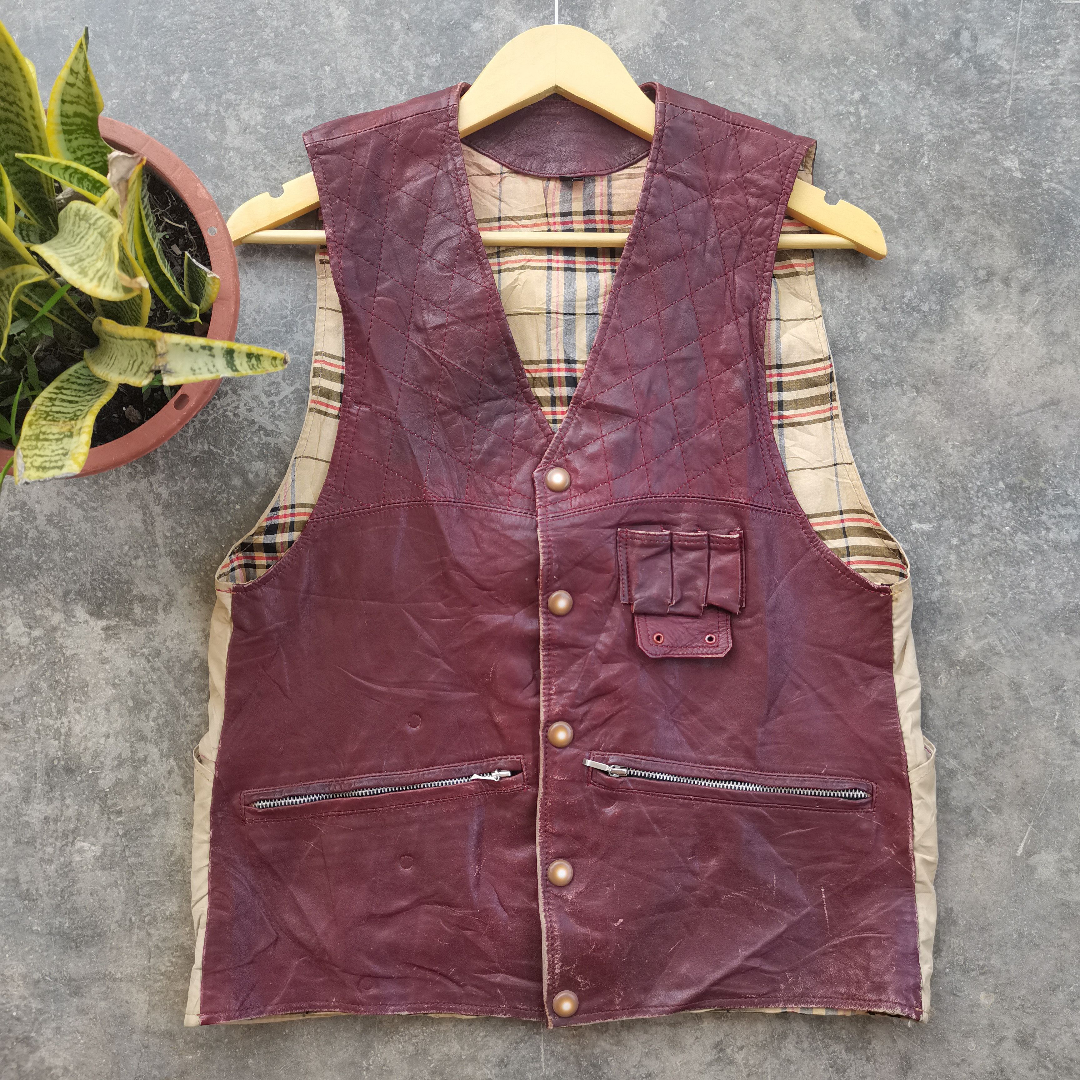 Leather × Vintage Vintage/Rare 90s Japanese Brand Button Up Leather Vests Size US M / EU 48-50 / 2 - 1 Thumbnail