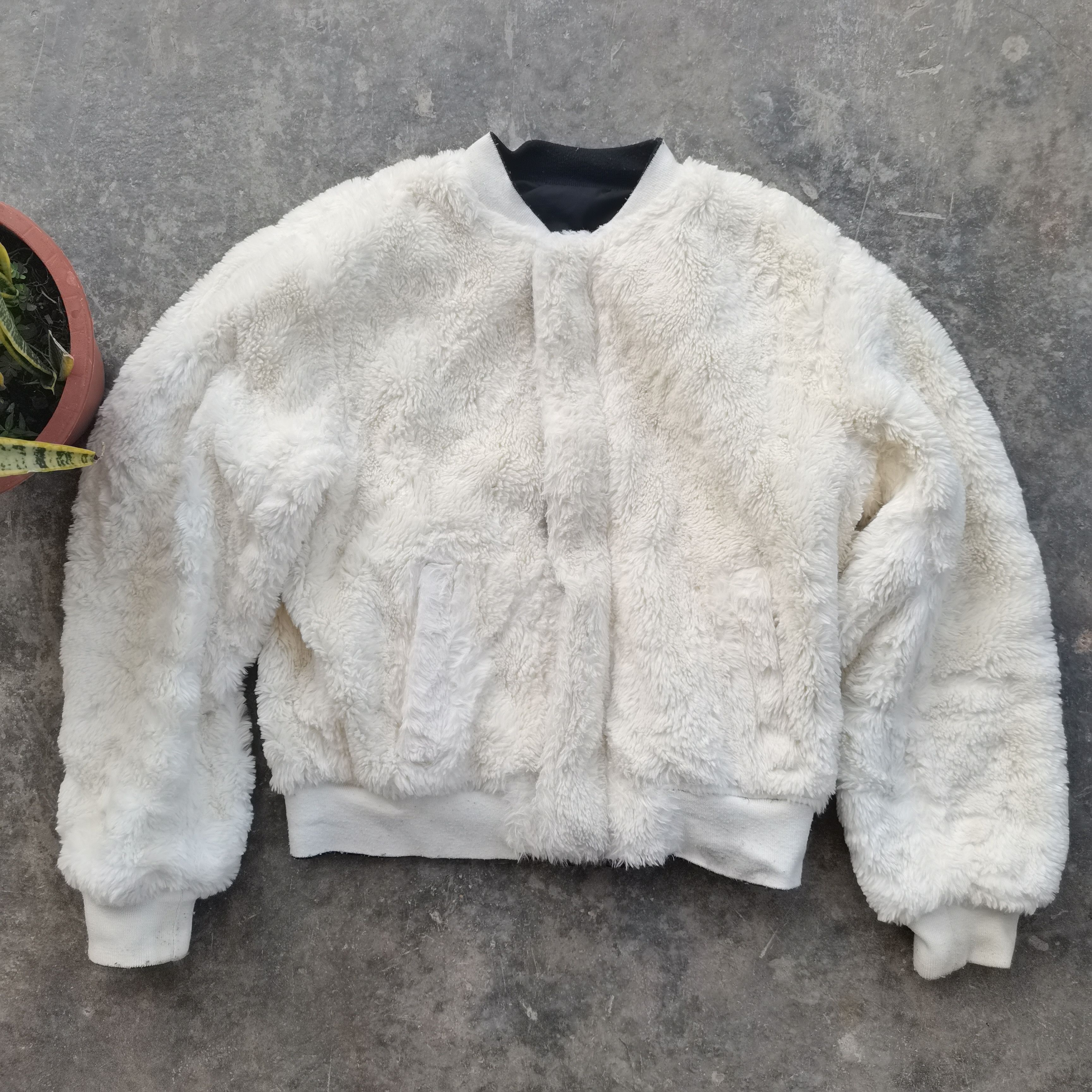 Earth Ragz Steals🔥EARTH Music & Ecology Riversible Bomber Jacket Size US M / EU 48-50 / 2 - 4 Thumbnail