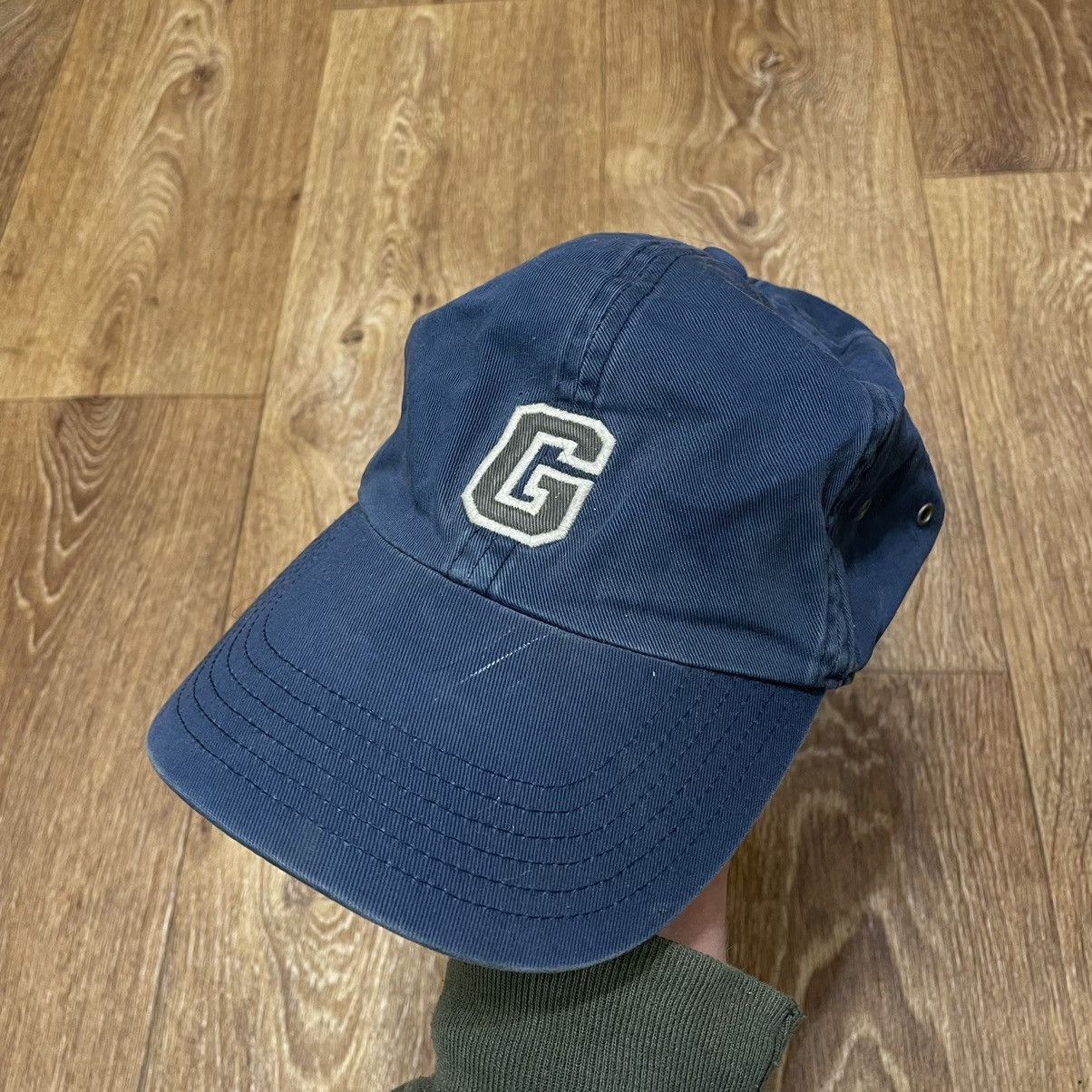 Gap Vintage Y2K Gap Logo Cap Hat Streetwear Hype Size ONE SIZE - 2 Thumbnail
