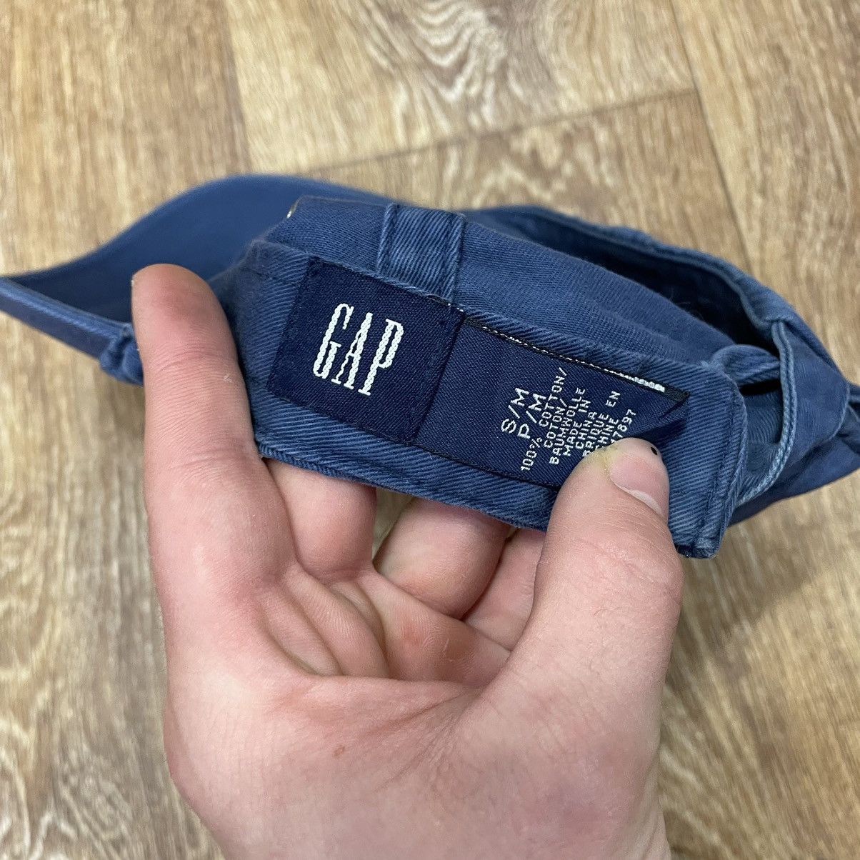 Gap Vintage Y2K Gap Logo Cap Hat Streetwear Hype Size ONE SIZE - 4 Thumbnail