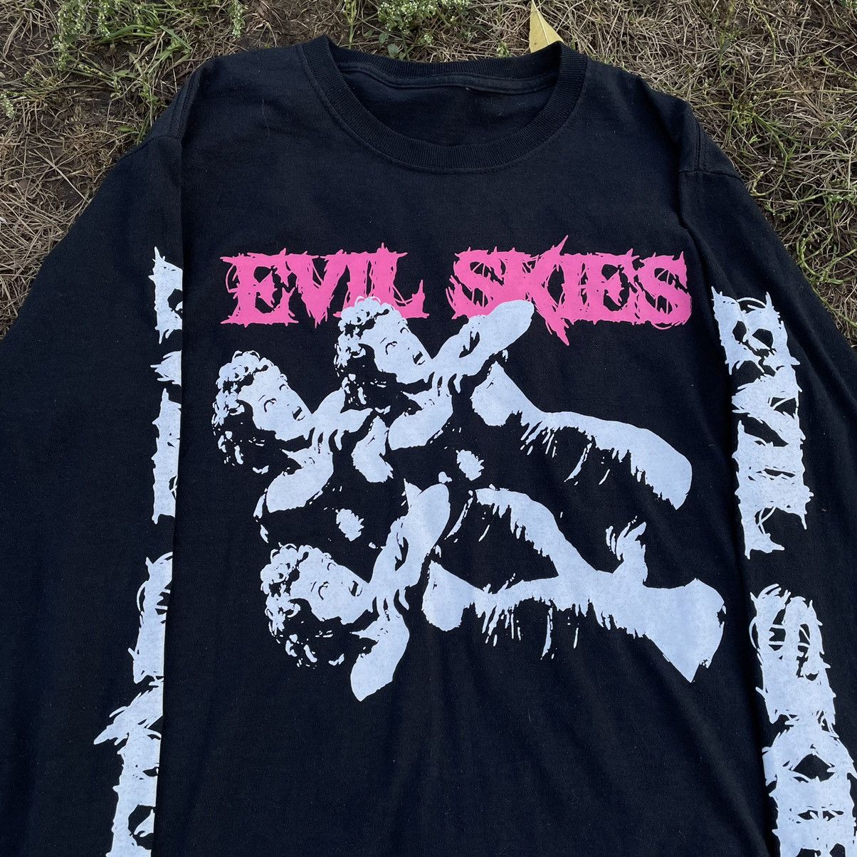 Vintage Y2K Evil Skies Graphic Tee Skulls Band Grunge Dark Baggy S Size US S / EU 44-46 / 1 - 4 Thumbnail