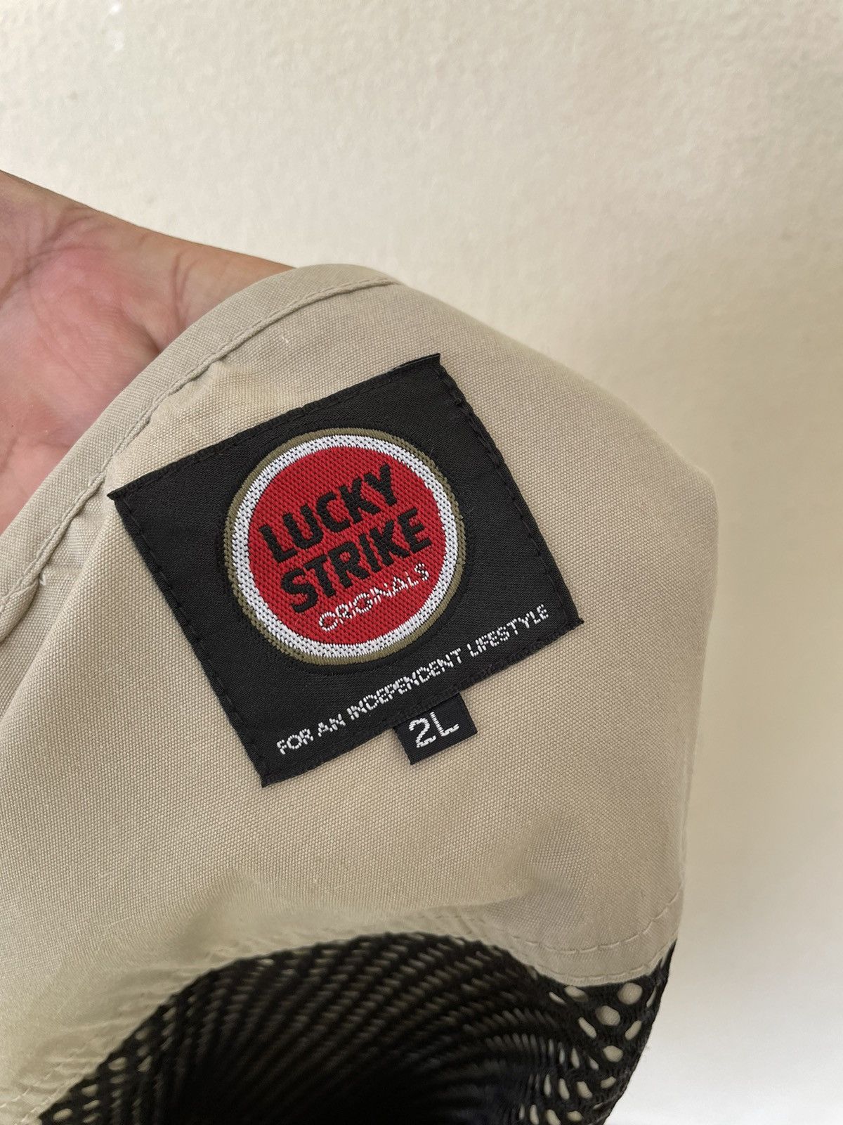Vintage VINTAGE LUCKY STRIKE RACING VEST Size US XXL / EU 58 / 5 - 9 Thumbnail