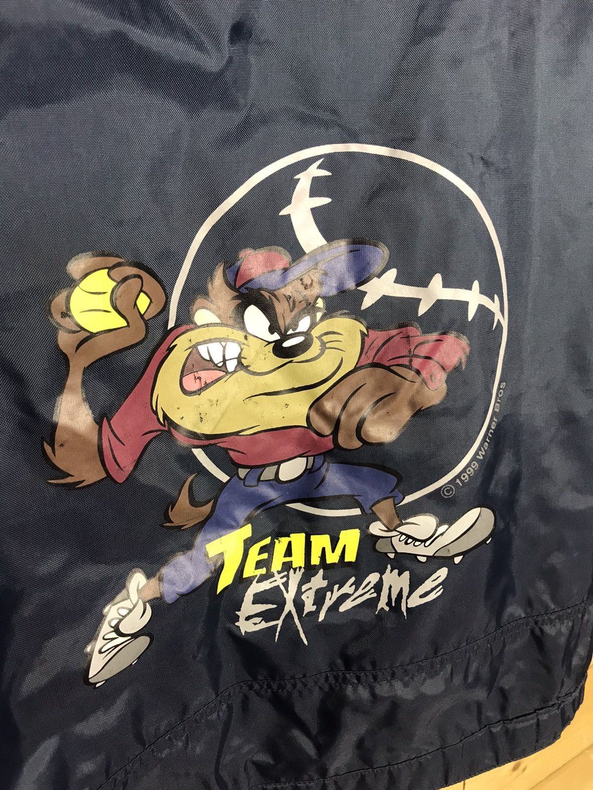 Vintage 1999 Vintage 90s Looney Tunes light jacket Size US L / EU 52-54 / 3 - 11 Thumbnail