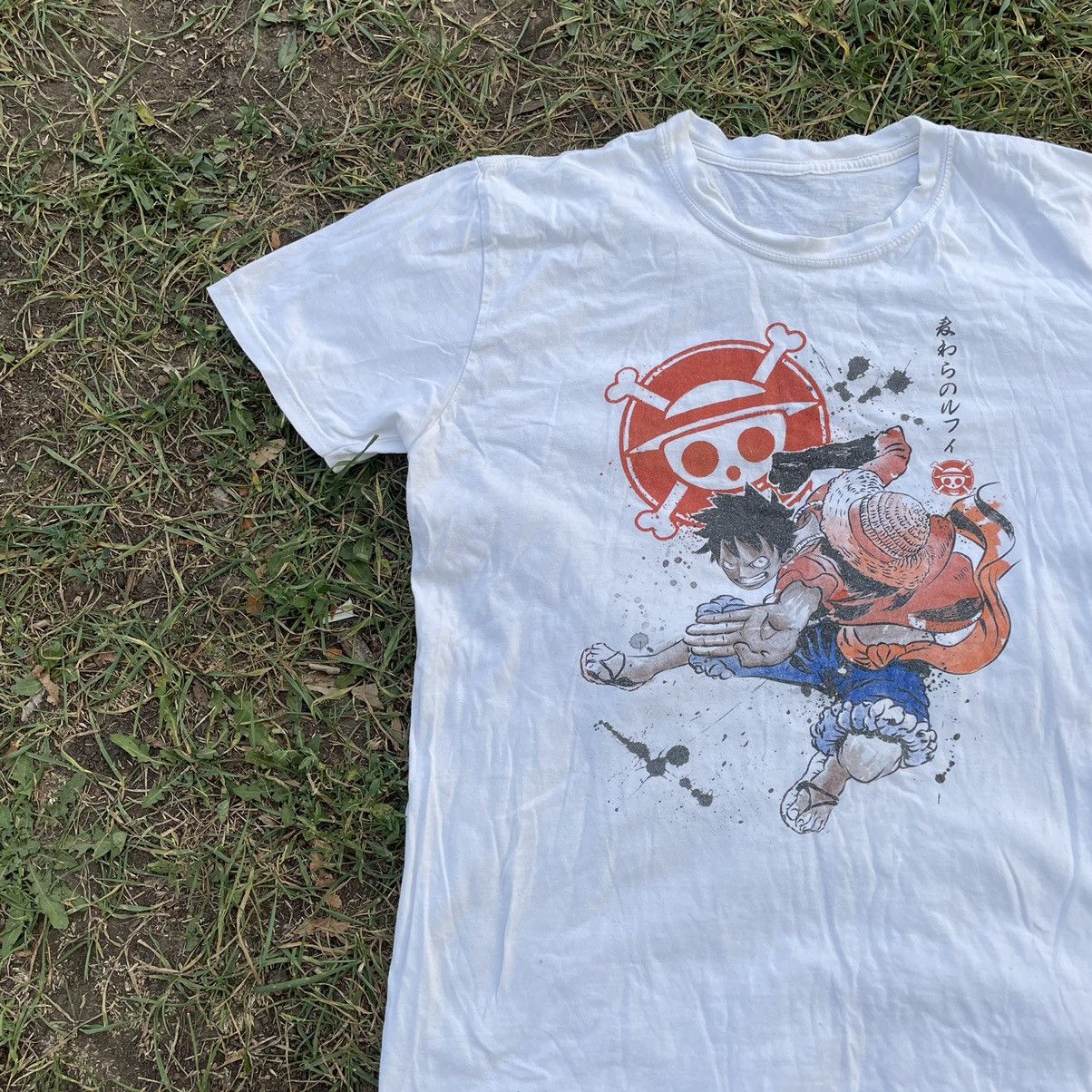 Vintage Vintage Y2K One Piece Graphic Tee Sun Faded Streetwear M Size US M / EU 48-50 / 2 - 3 Thumbnail