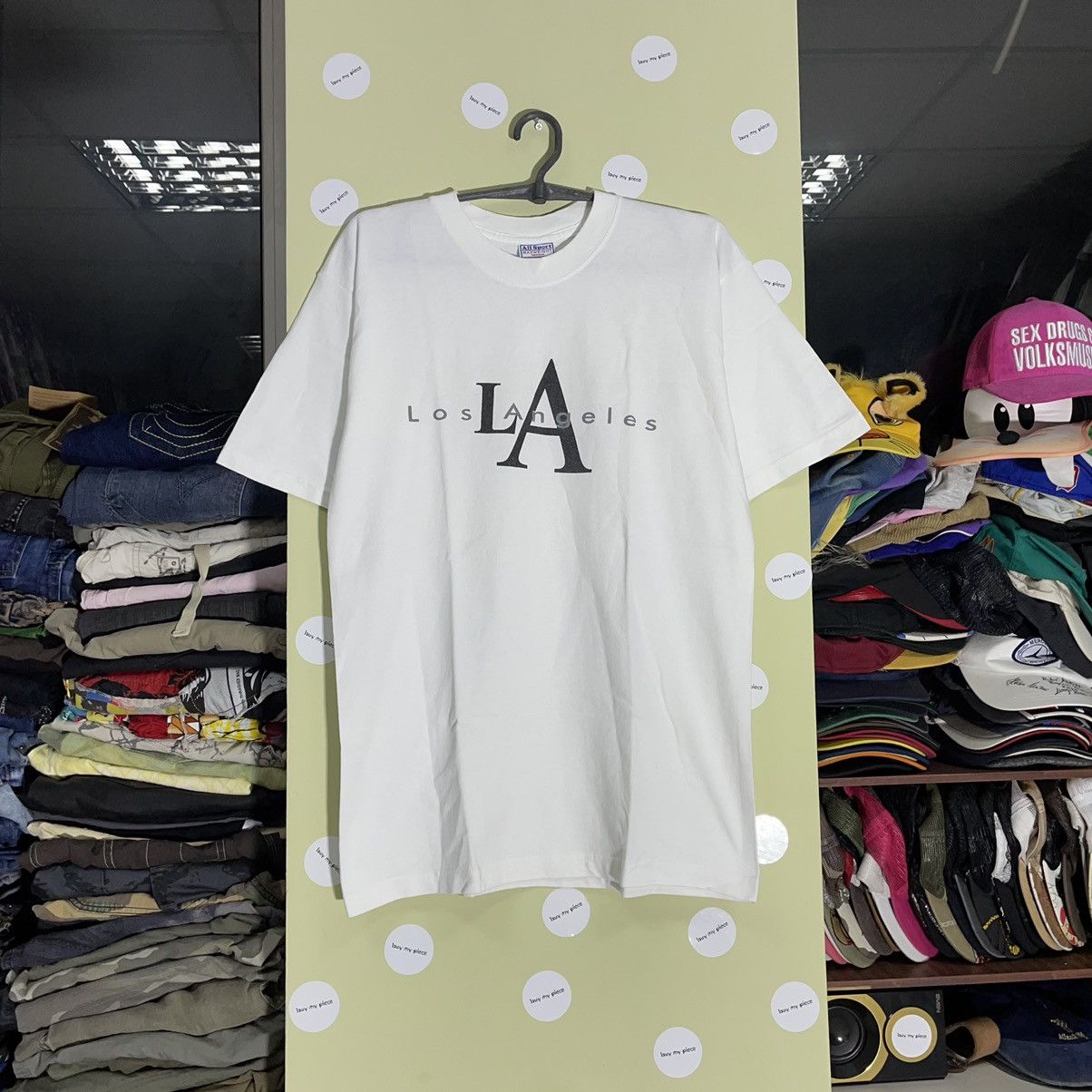 Vintage Vintage 90s LA Los Angeles Graphic Logo Tee White Denim L Size US L / EU 52-54 / 3 - 1 Thumbnail