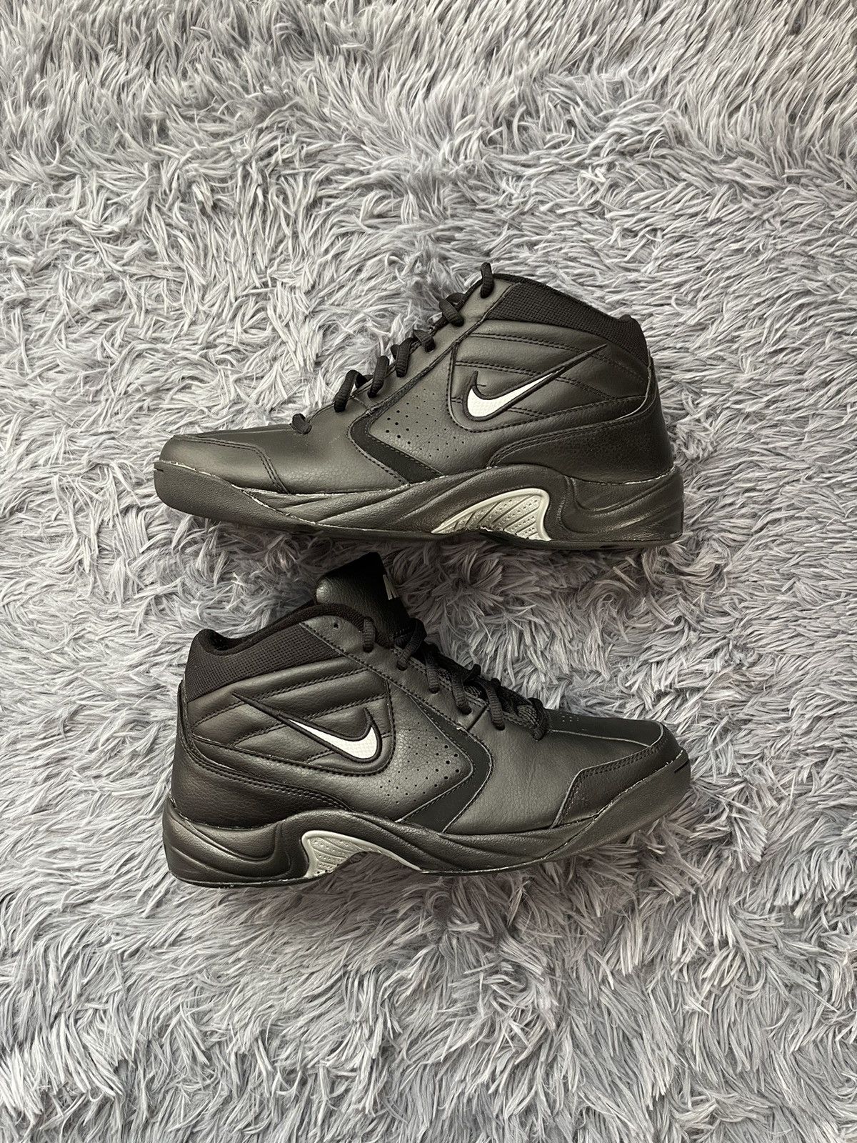 Nike × Vintage Nike Overplay 2007 vintage Y2K sneakers Size US 10 / EU 43 - 2 Thumbnail