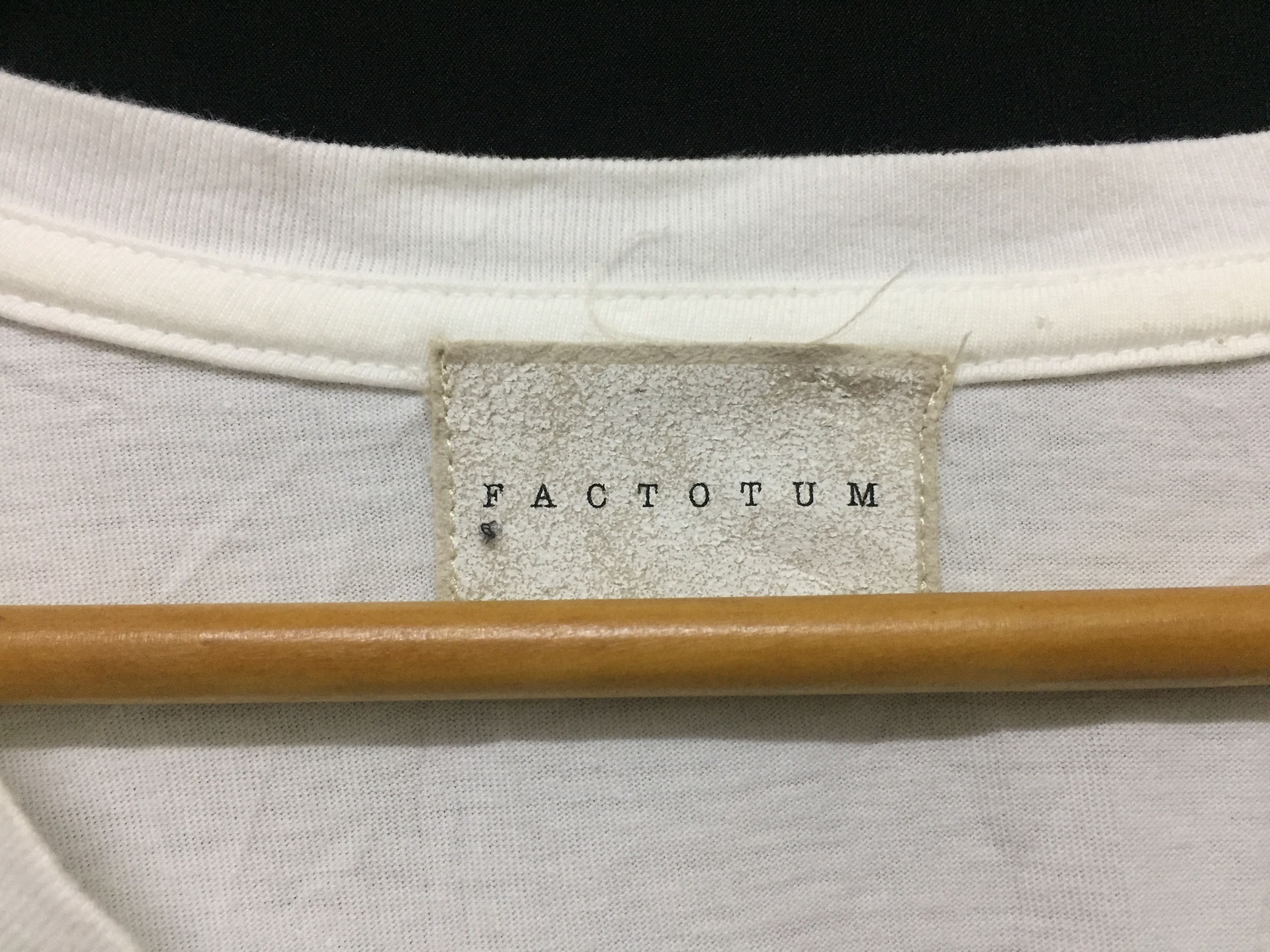 FACTOTUM FACTOTUM iconic Future real Picture tee Size US M / EU 48-50 / 2 - 7 Thumbnail