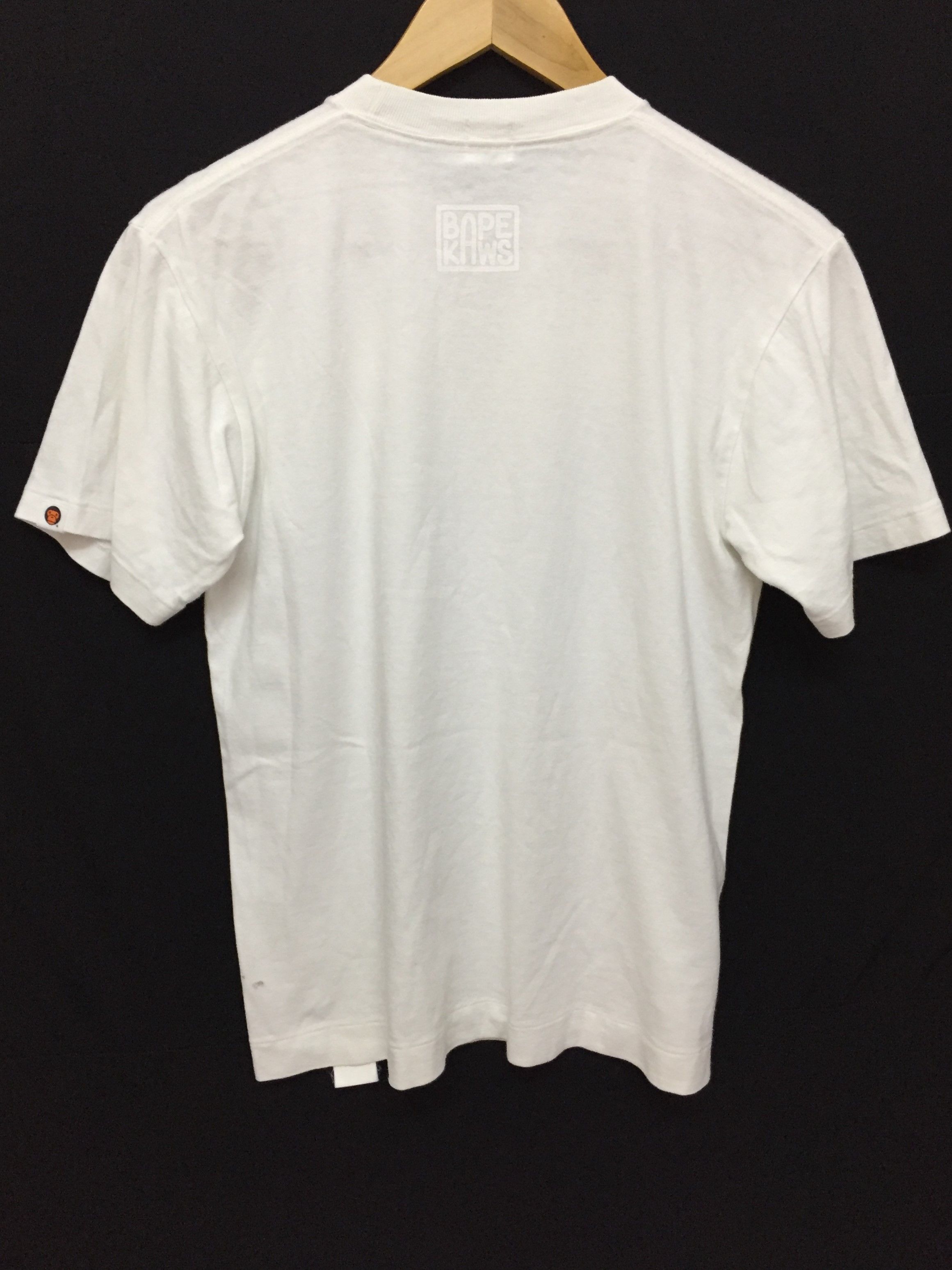Bape × Kaws 2006 BAPE X KAWS animal kingdom Size US S / EU 44-46 / 1 - 6 Thumbnail