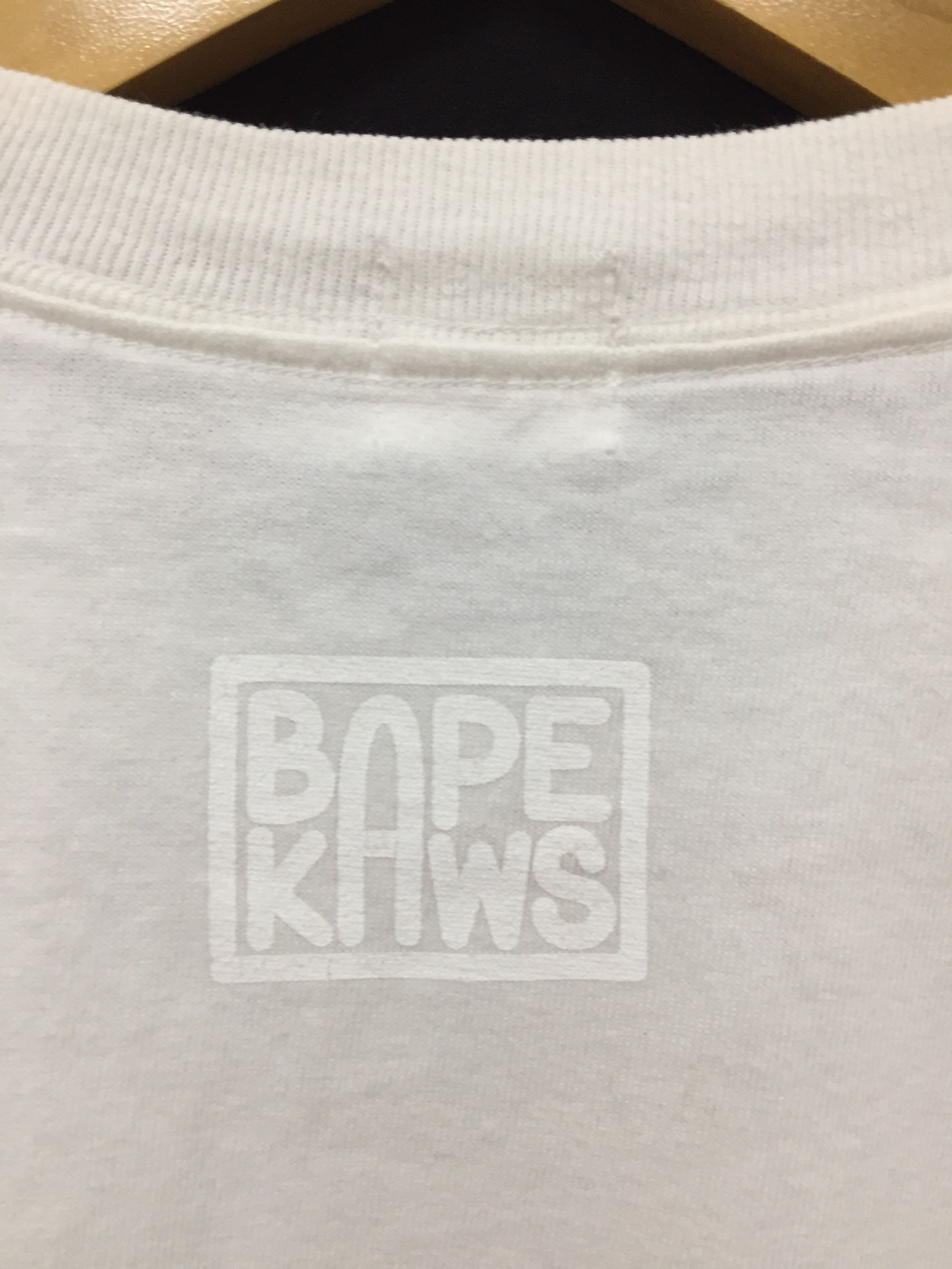 Bape × Kaws 2006 BAPE X KAWS animal kingdom Size US S / EU 44-46 / 1 - 7 Thumbnail