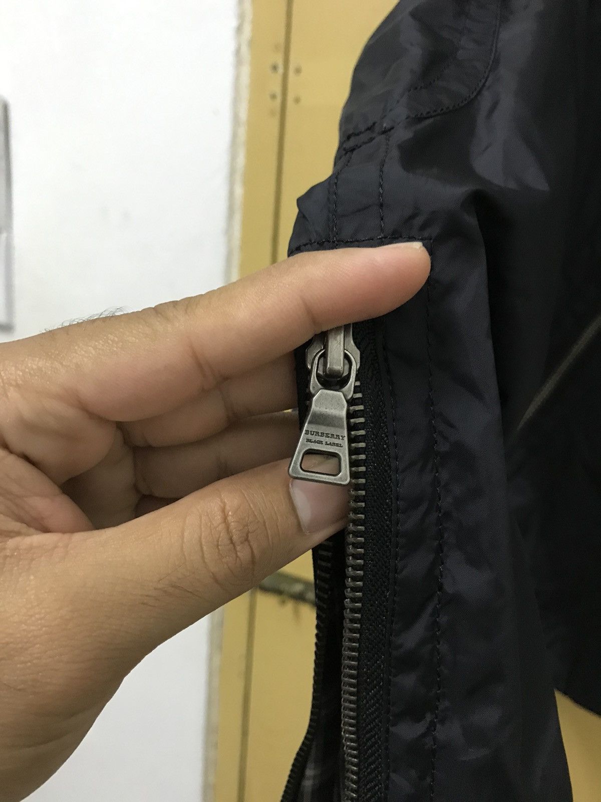 Burberry Vintage Burberry Bondage Nylon Light Jacket Black Size L / US 10 / IT 46 - 8 Thumbnail