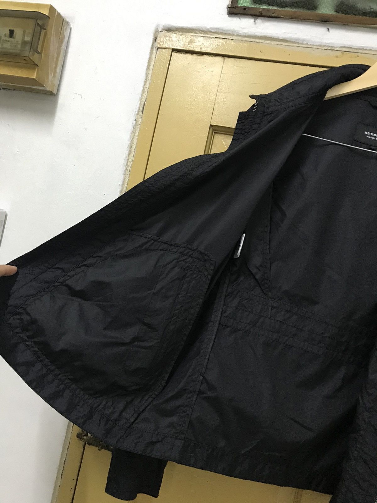 Burberry Vintage Burberry Bondage Nylon Light Jacket Black Size L / US 10 / IT 46 - 14 Thumbnail