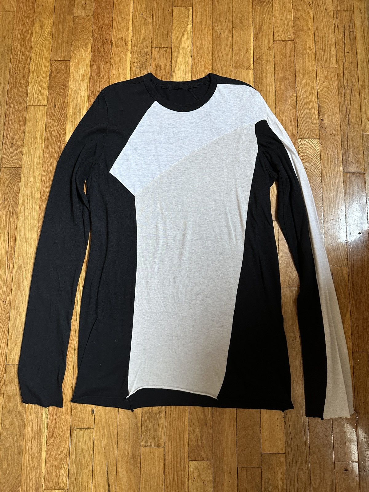 Julius Geometric Cut Long Sleeve Shirt Cashmere JP3 Size US L / EU 52-54 / 3 - 1 Thumbnail
