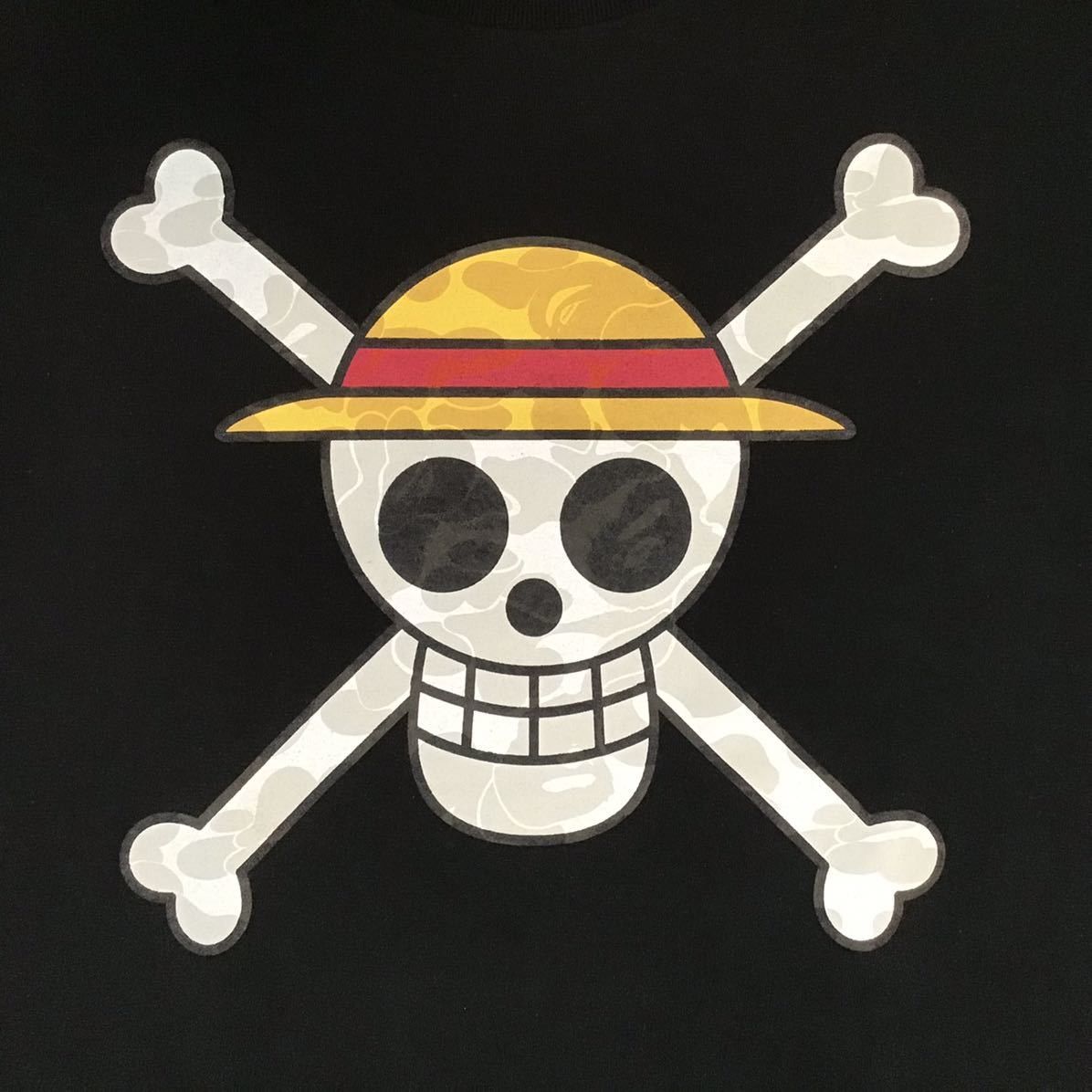 Bape onepiece × BAPE camo Luffy flag mark T-shirt one piece Size US S / EU 44-46 / 1 - 2 Thumbnail