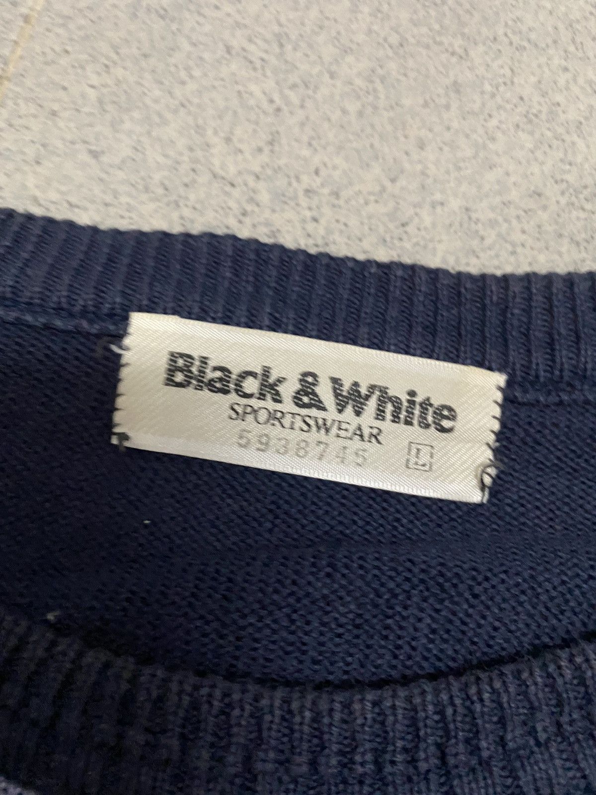 Japanese Brand × Vintage Vintage Black&White Sportwear Knitwear Size US L / EU 52-54 / 3 - 6 Thumbnail