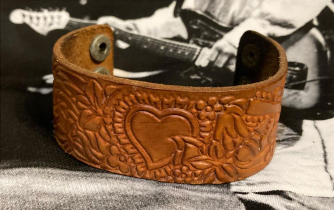 Number (N)ine Heart Tears Cowhide Leather Bracelet Size ONE SIZE - 3 Thumbnail