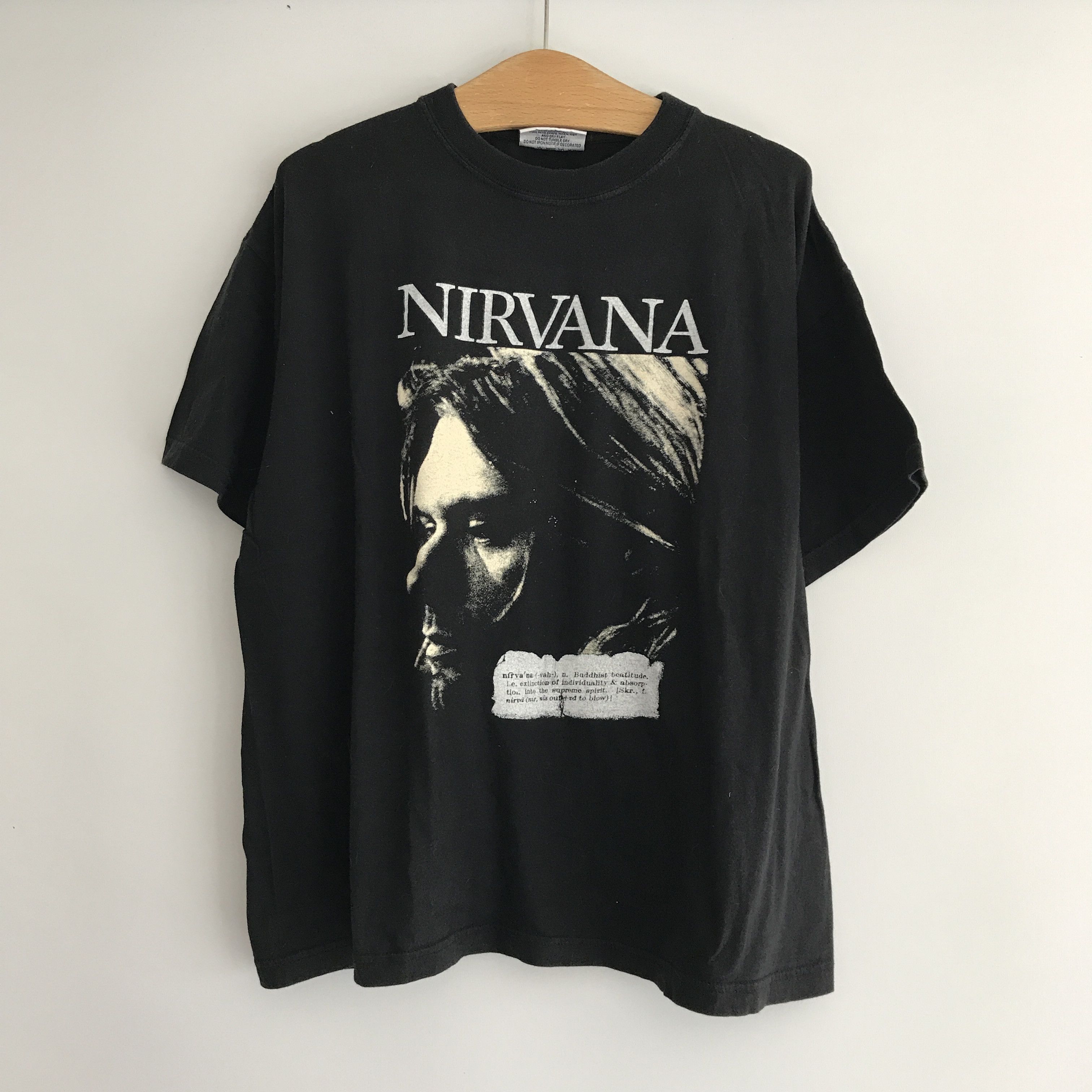 Vintage Vintage Kurt Cobain Nirvana T-shirt Size US L / EU 52-54 / 3 - 1 Thumbnail