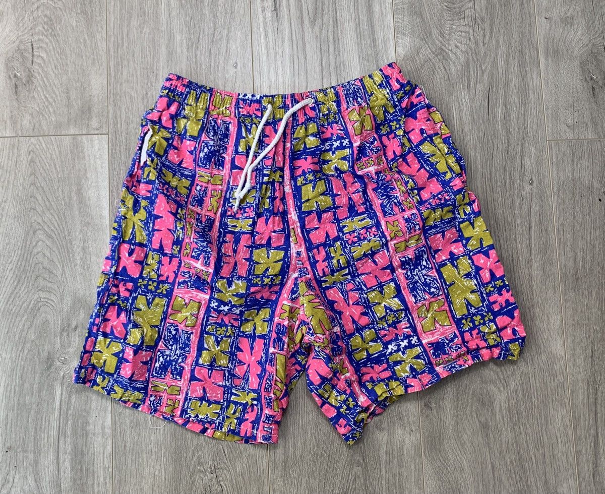 Vintage TRUE vintage 80s /90s made in Canada patterned short shorts Size US 30 / EU 46 - 1 Thumbnail