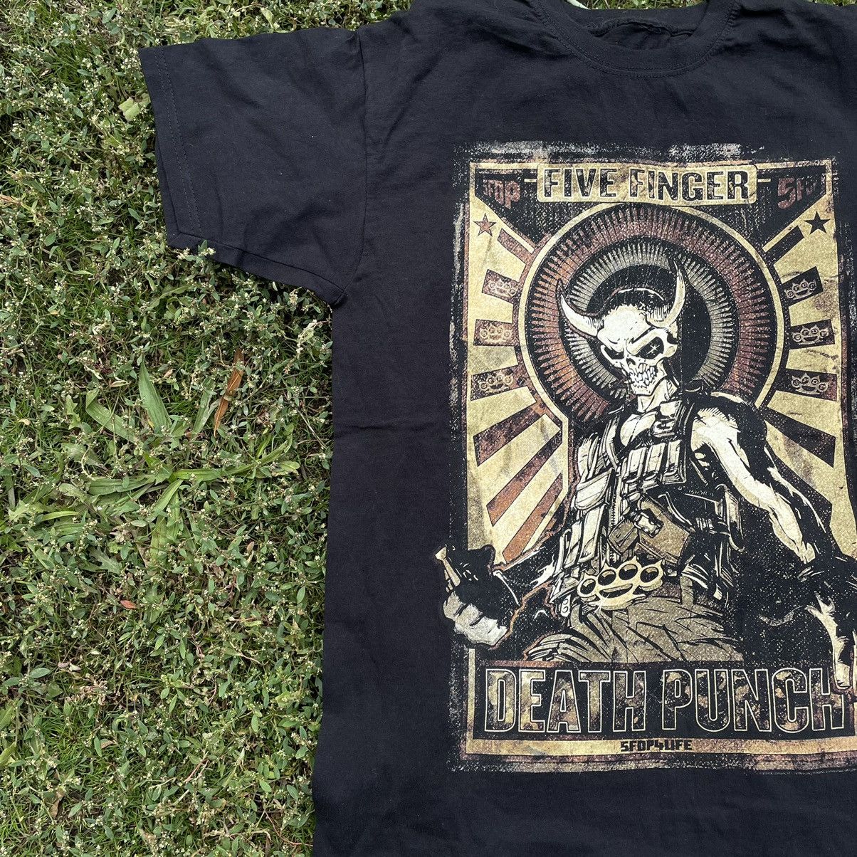 Vintage Vintage Y2K Sun Faded Graphic Tee Dark Vamp Skate Cropped M Size US M / EU 48-50 / 2 - 3 Thumbnail