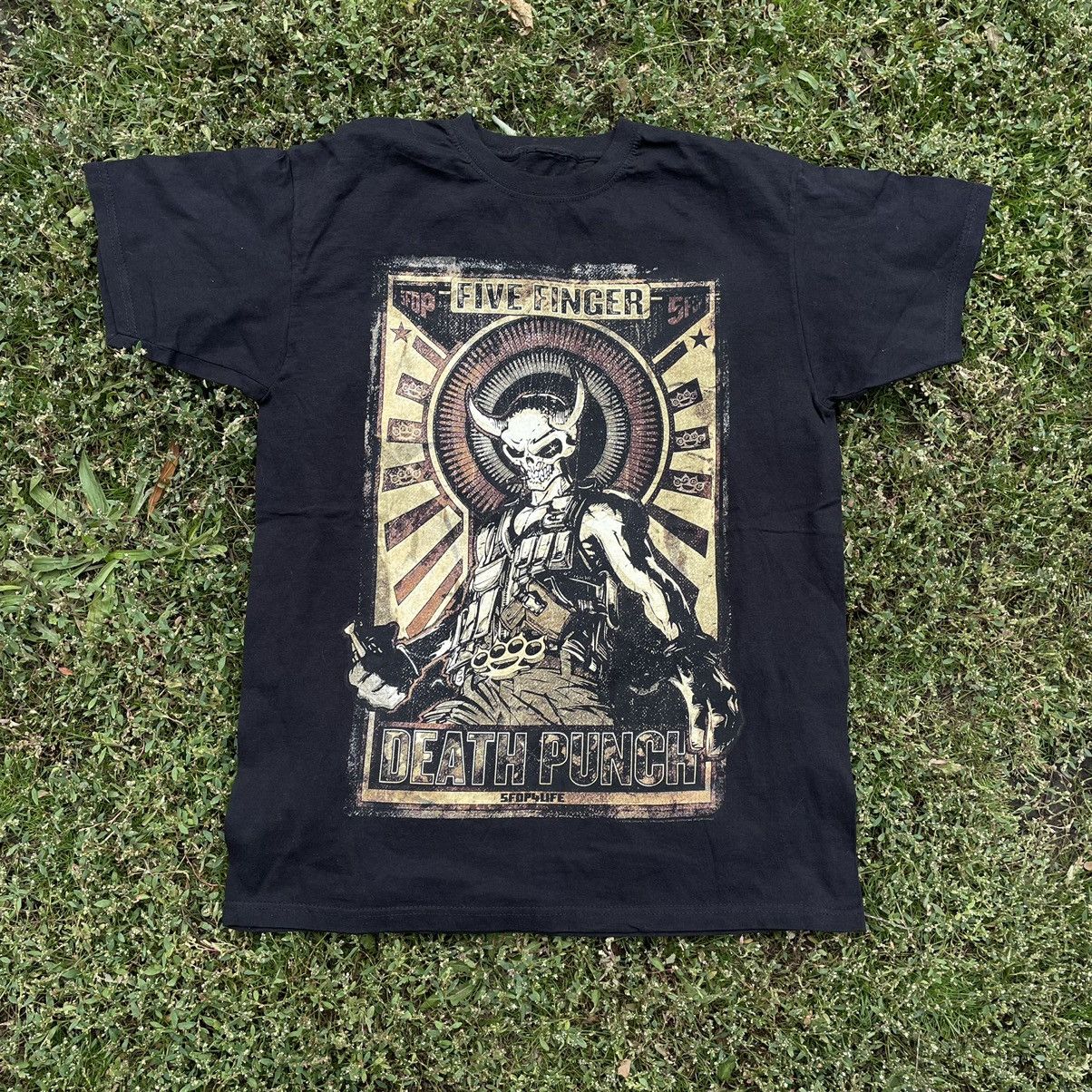 Vintage Vintage Y2K Sun Faded Graphic Tee Dark Vamp Skate Cropped M Size US M / EU 48-50 / 2 - 1 Thumbnail