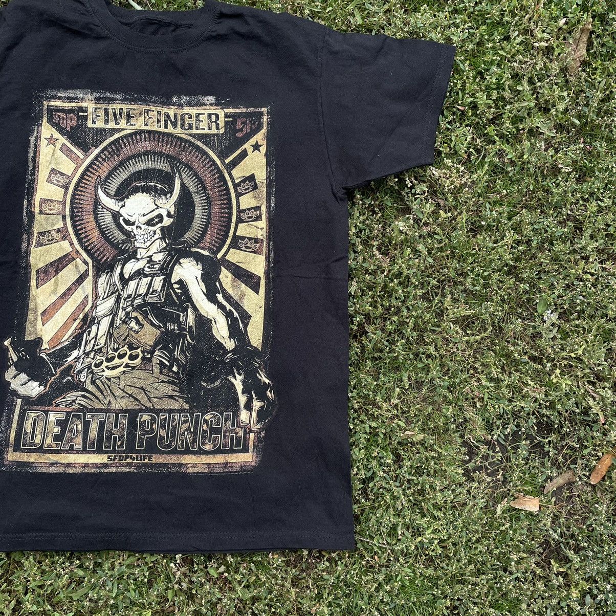 Vintage Vintage Y2K Sun Faded Graphic Tee Dark Vamp Skate Cropped M Size US M / EU 48-50 / 2 - 2 Thumbnail